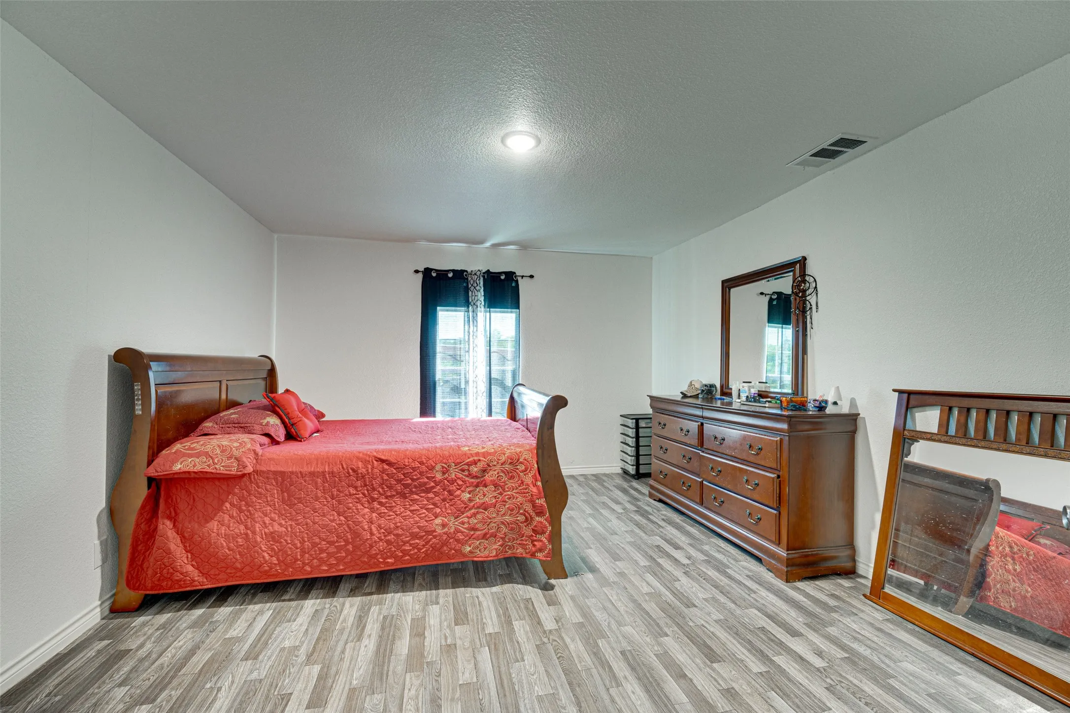 Single Family Residence For Sale in Collin County , 11381 County Road 739, Princeton, Texas 75407, 3 Bedroom, 2 Bathroom, Garage spaces, 2,120 Sqft, built in 1970, Preowned, mls#21024622, Real Estate Agent in Princeton, Homes For Sale in Collin county, Homes For Sale in Princeton, Realtor in Princeton Texas, Real Estate Brokerage Independent Realty Texas, Luminita Cordes Realtor