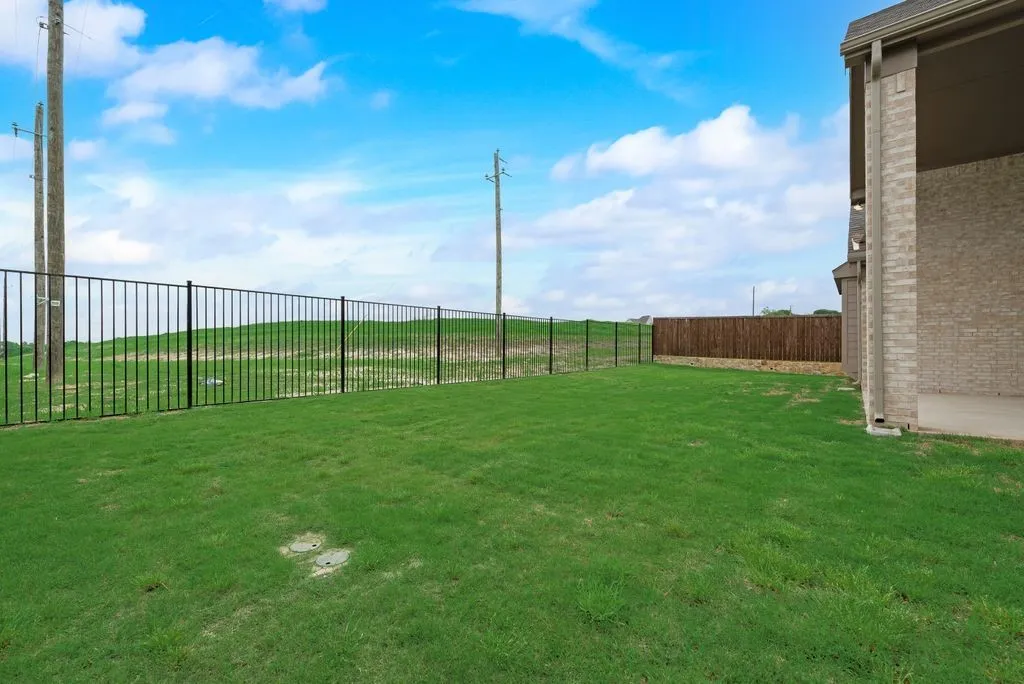 Single Family Residence For Sale in Rockwall County , 1006 Cascading Creek Drive, Rockwall, Texas 75087, 3 Bedroom, 3 Bathroom, 2 Garage spaces, 2,377 Sqft, built in 2026, New Construction - Complete, mls#21025790, Real Estate Agent in Rockwall, Homes For Sale in Rockwall county, Homes For Sale in Rockwall, Realtor in Rockwall Texas, Real Estate Brokerage Independent Realty Texas, Luminita Cordes Realtor