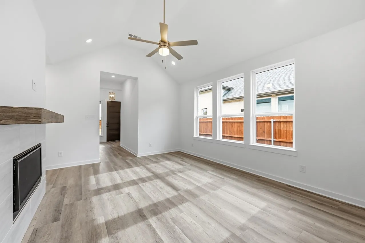 Single Family Residence For Sale in Kaufman County , 3010 Templegate Court, Crandall, Texas 75114, 3 Bedroom, 2 Bathroom, 2 Garage spaces, 1,511 Sqft, built in 2025, New Construction - Incomplete, Price $314,971, mls#21025797, Real Estate Agent in Crandall, Homes For Sale in Kaufman county, Homes For Sale in Crandall, Realtor in Crandall Texas, Real Estate Brokerage Independent Realty Texas, Luminita Cordes Realtor