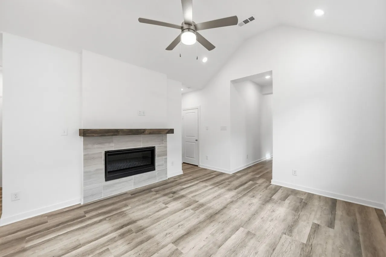 Single Family Residence For Sale in Kaufman County , 3010 Templegate Court, Crandall, Texas 75114, 3 Bedroom, 2 Bathroom, 2 Garage spaces, 1,511 Sqft, built in 2025, New Construction - Incomplete, Price $314,971, mls#21025797, Real Estate Agent in Crandall, Homes For Sale in Kaufman county, Homes For Sale in Crandall, Realtor in Crandall Texas, Real Estate Brokerage Independent Realty Texas, Luminita Cordes Realtor