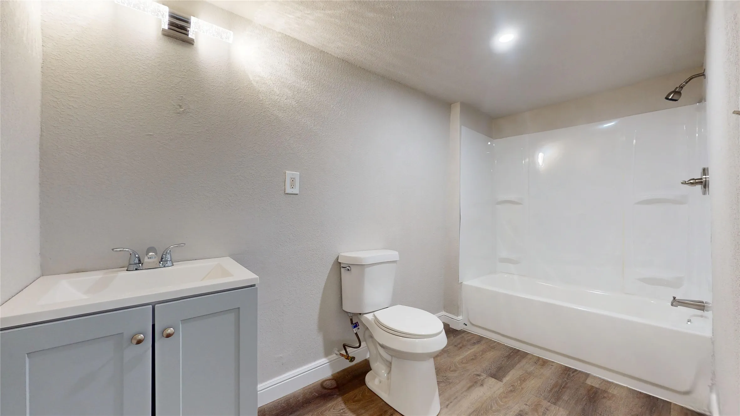 Single Family Residence For Sale in Dallas County , 4026 Myrtle Street, Dallas, Texas 75215, 3 Bedroom, 2 Bathroom, Garage spaces, 1,212 Sqft, built in 1923, Preowned, mls#21025779, Real Estate Agent in Dallas, Homes For Sale in Dallas county, Homes For Sale in Dallas, Realtor in Dallas Texas, Real Estate Brokerage Independent Realty Texas, Luminita Cordes Realtor