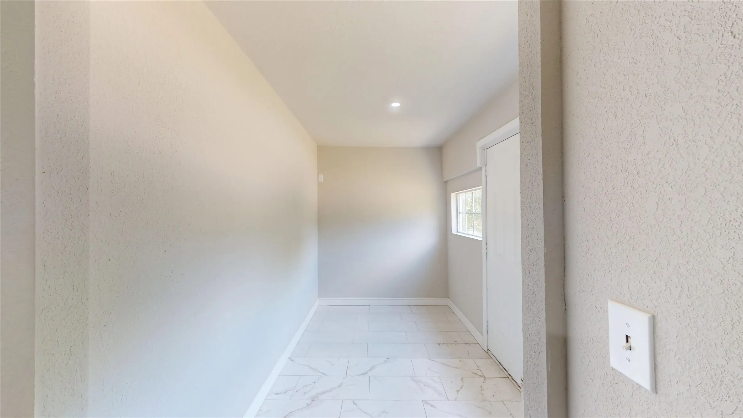 Single Family Residence For Sale in Dallas County , 4026 Myrtle Street, Dallas, Texas 75215, 3 Bedroom, 2 Bathroom, Garage spaces, 1,212 Sqft, built in 1923, Preowned, mls#21025779, Real Estate Agent in Dallas, Homes For Sale in Dallas county, Homes For Sale in Dallas, Realtor in Dallas Texas, Real Estate Brokerage Independent Realty Texas, Luminita Cordes Realtor