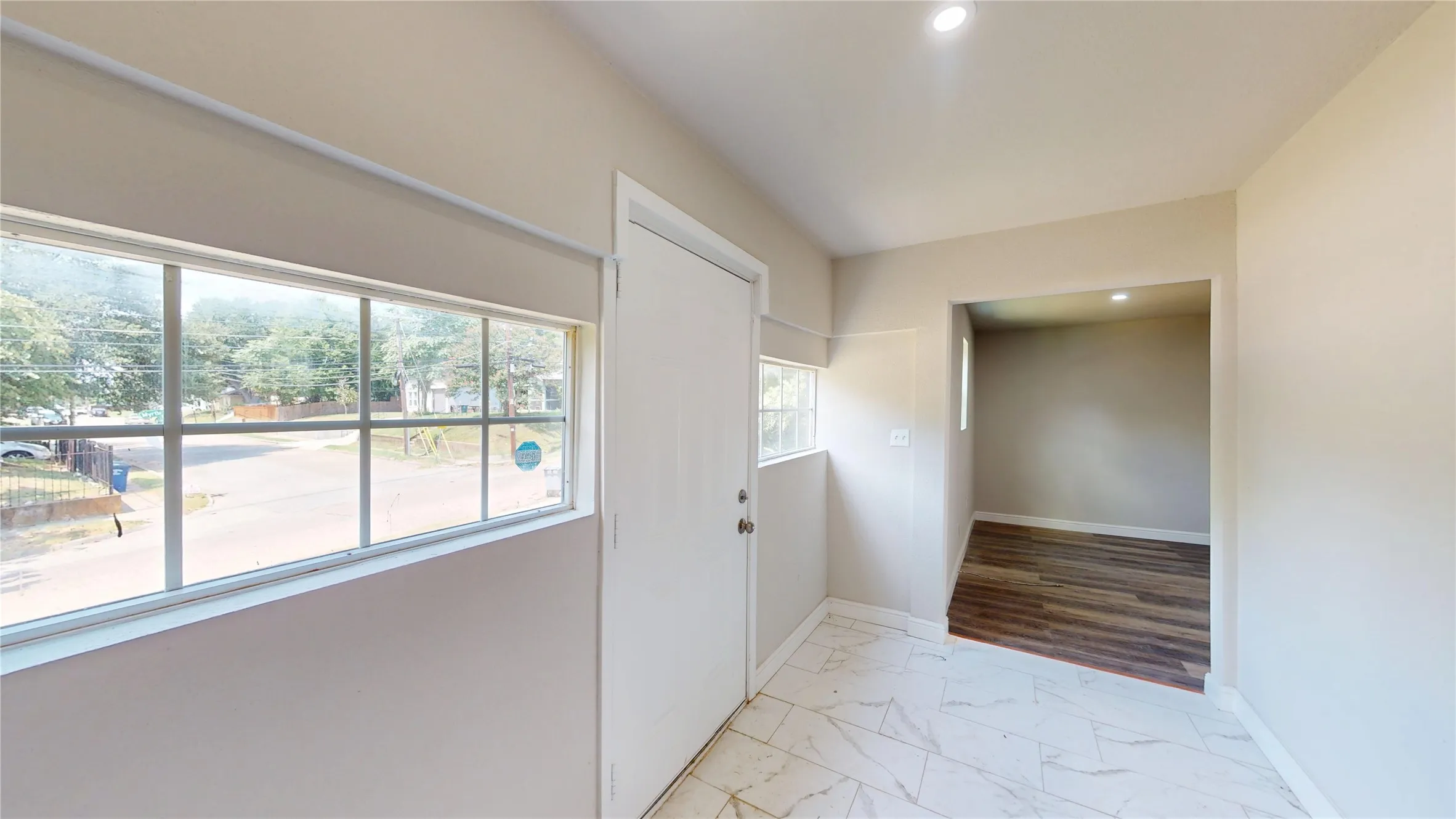 Single Family Residence For Sale in Dallas County , 4026 Myrtle Street, Dallas, Texas 75215, 3 Bedroom, 2 Bathroom, Garage spaces, 1,212 Sqft, built in 1923, Preowned, mls#21025779, Real Estate Agent in Dallas, Homes For Sale in Dallas county, Homes For Sale in Dallas, Realtor in Dallas Texas, Real Estate Brokerage Independent Realty Texas, Luminita Cordes Realtor