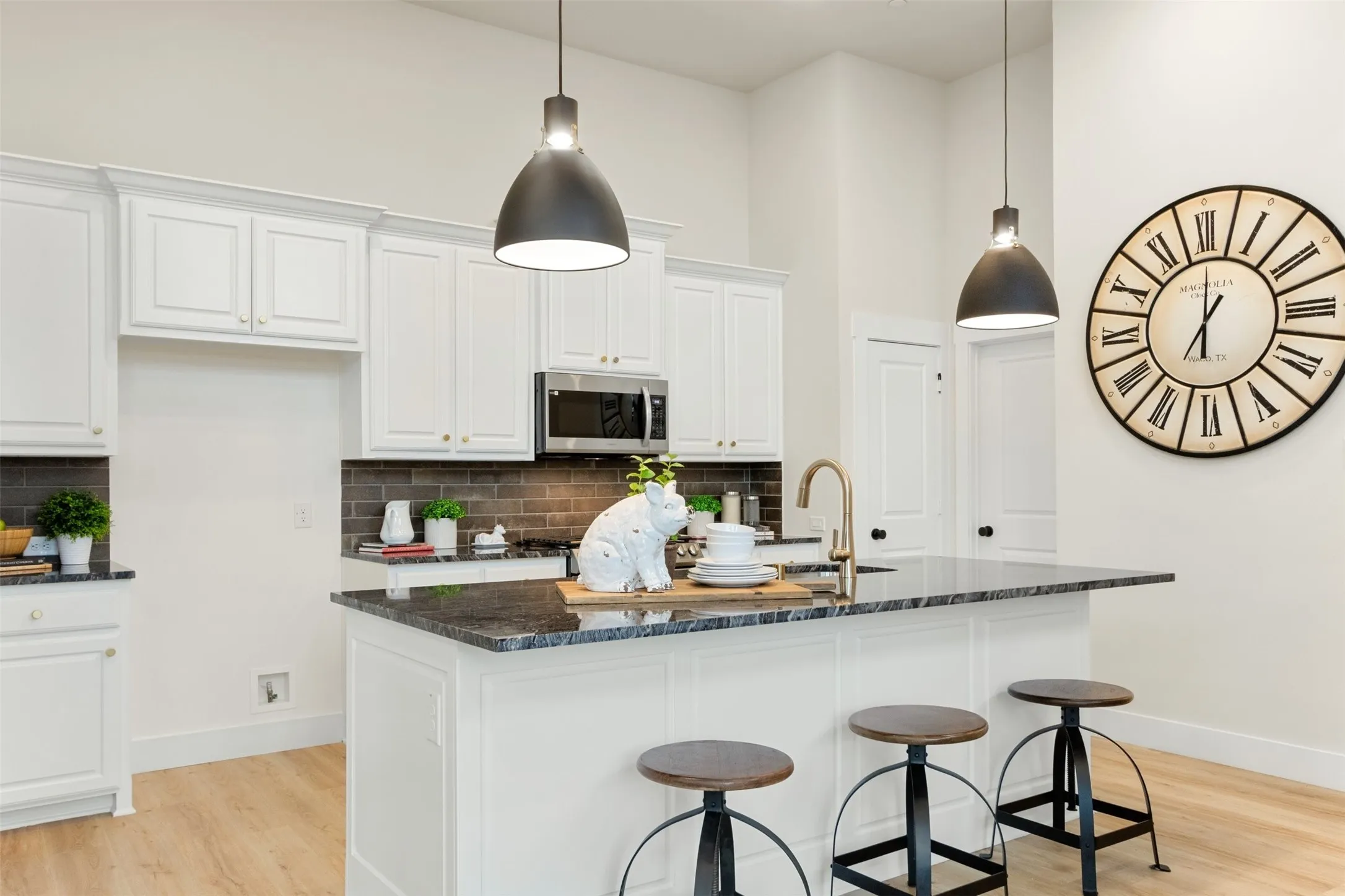 REPRESENTATIVE-006-500OakridgeDrive_3041_Istanbul_Kitchen.jpg-SMALL