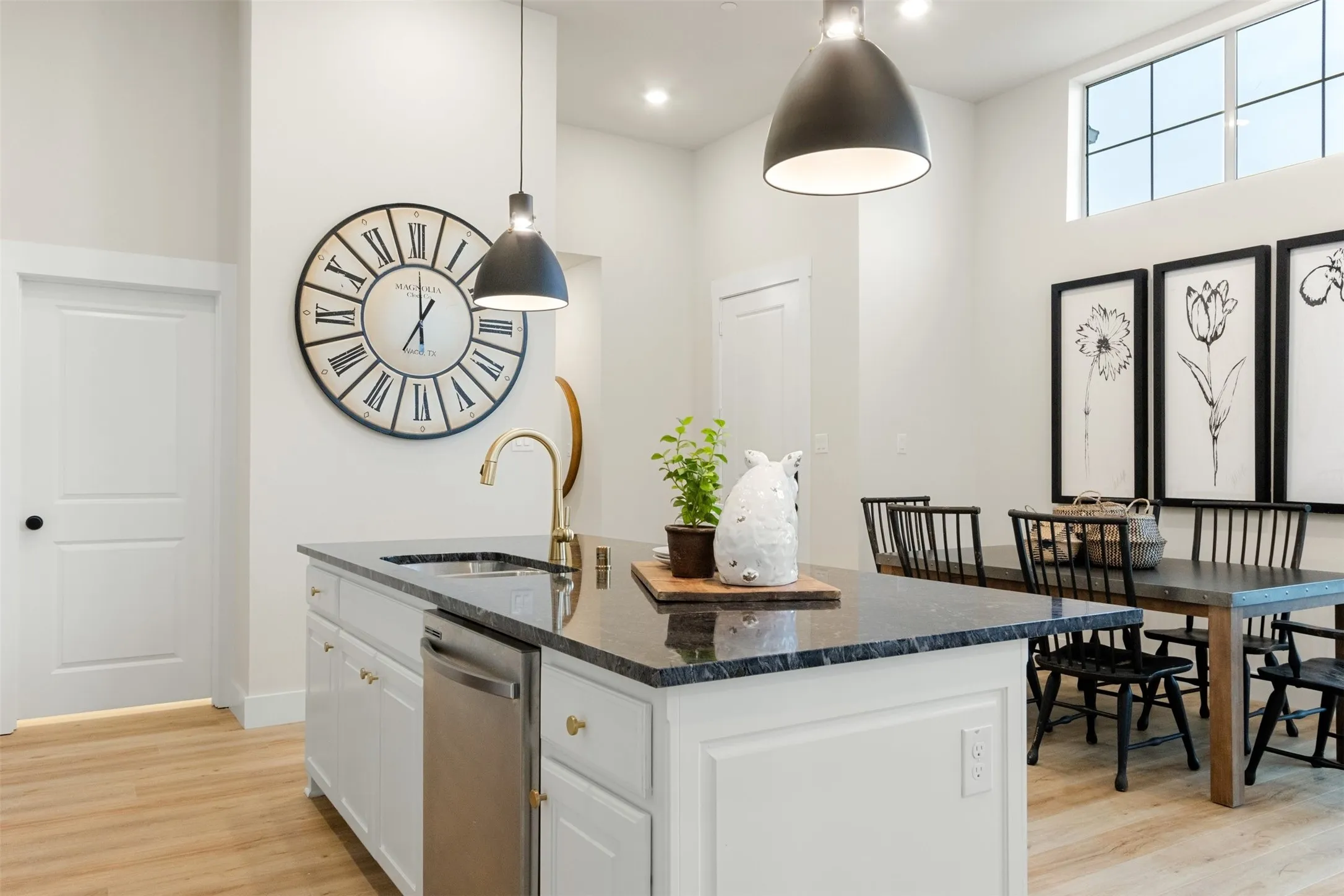 REPRESENTATIVE-010-500OakridgeDrive_3041_Istanbul_Kitchen.jpg-SMALL