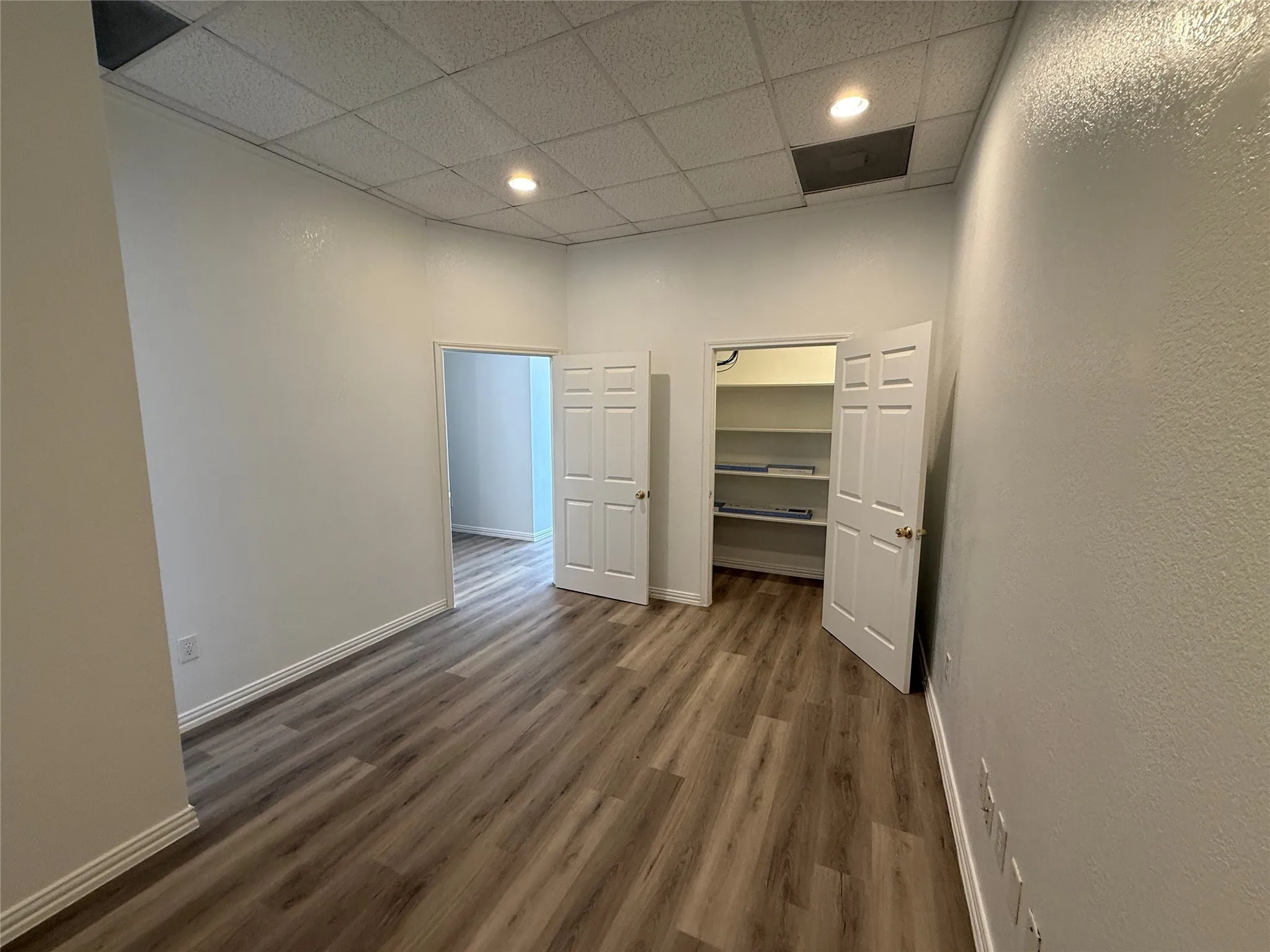 Office For Rent in Hood County , 3000 E US Highway 377 Highway 3014, Granbury, Texas 76049, 0, 0, Garage spaces, 0 Sqft, built in 1997, Preowned, mls#21022174, Real Estate Agent in Granbury, Homes For Rent in Hood county, Homes For Rent in Granbury, Realtor in Granbury Texas, Real Estate Brokerage Independent Realty Texas, Luminita Cordes Realtor