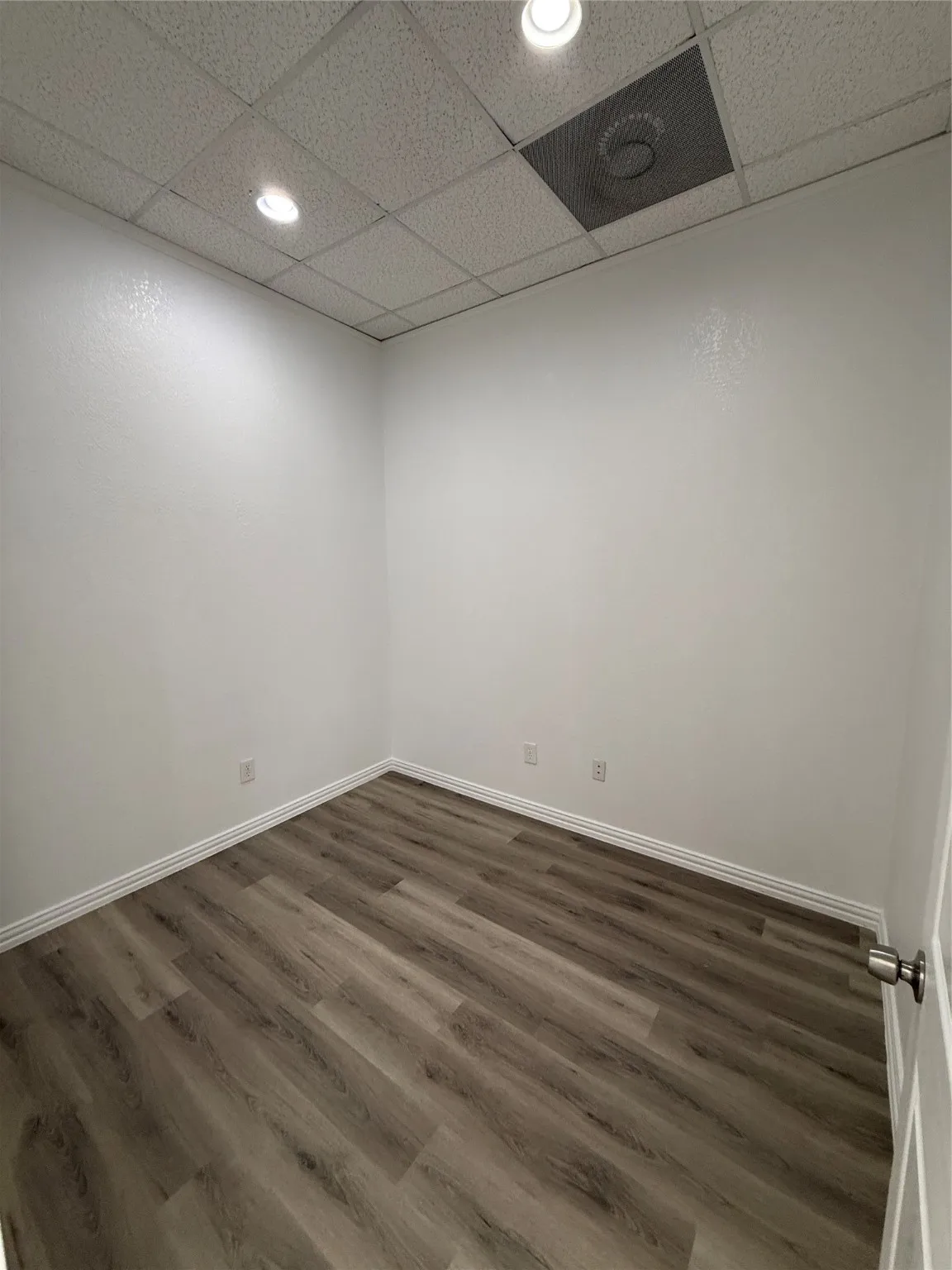 Office For Rent in Hood County , 3000 E US Highway 377 Highway 3014, Granbury, Texas 76049, 0, 0, Garage spaces, 0 Sqft, built in 1997, Preowned, mls#21022174, Real Estate Agent in Granbury, Homes For Rent in Hood county, Homes For Rent in Granbury, Realtor in Granbury Texas, Real Estate Brokerage Independent Realty Texas, Luminita Cordes Realtor