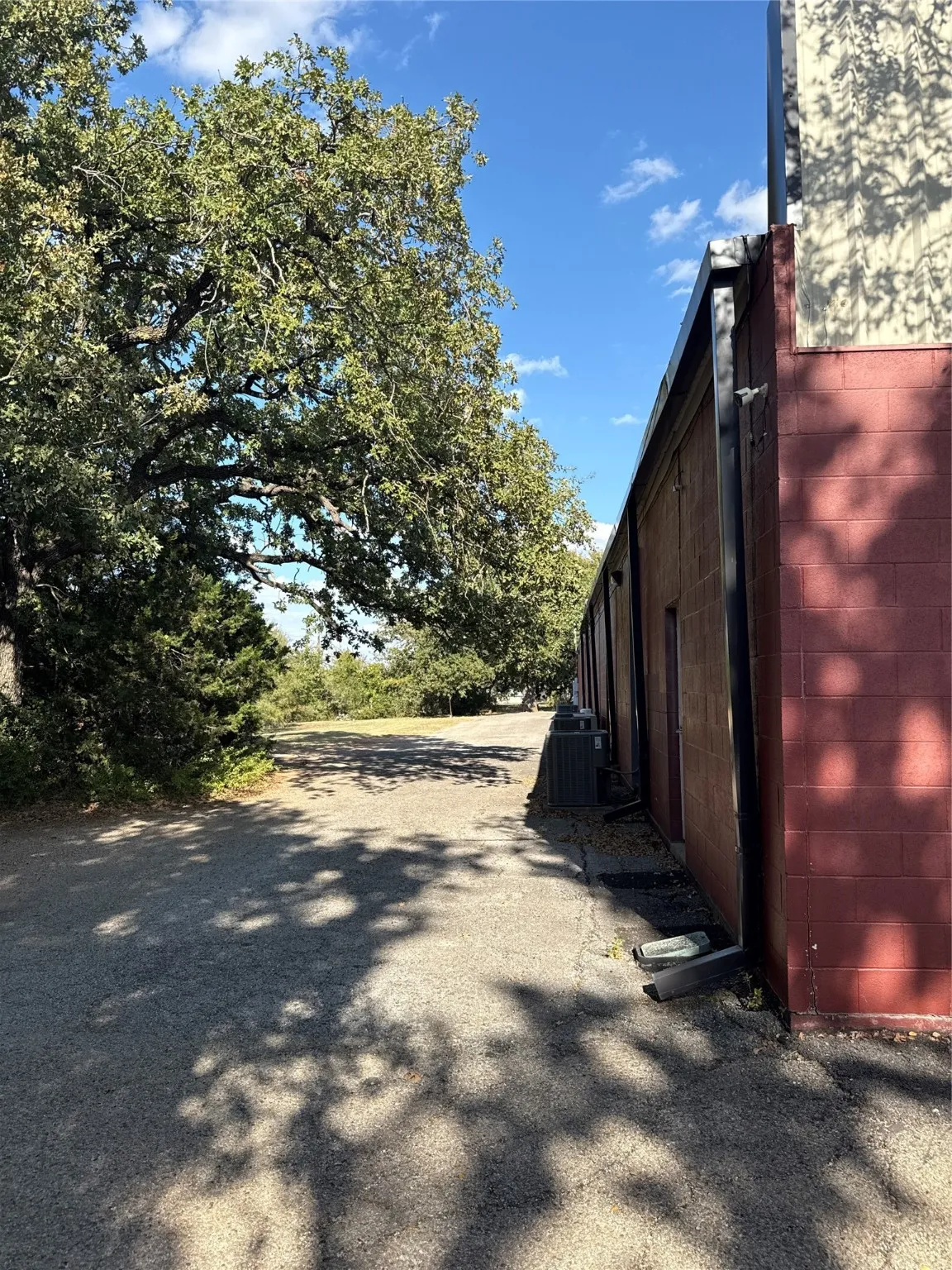 Office For Rent in Hood County , 3000 E US Highway 377 Highway 3014, Granbury, Texas 76049, 0, 0, Garage spaces, 0 Sqft, built in 1997, Preowned, mls#21022174, Real Estate Agent in Granbury, Homes For Rent in Hood county, Homes For Rent in Granbury, Realtor in Granbury Texas, Real Estate Brokerage Independent Realty Texas, Luminita Cordes Realtor