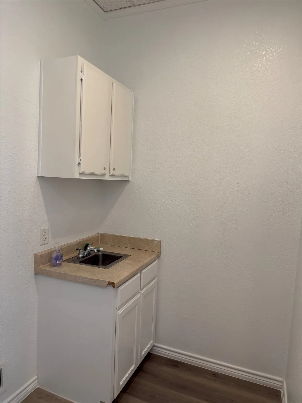 Office For Rent in Hood County , 3000 E US Highway 377 Highway 3014, Granbury, Texas 76049, 0, 0, Garage spaces, 0 Sqft, built in 1997, Preowned, mls#21022174, Real Estate Agent in Granbury, Homes For Rent in Hood county, Homes For Rent in Granbury, Realtor in Granbury Texas, Real Estate Brokerage Independent Realty Texas, Luminita Cordes Realtor