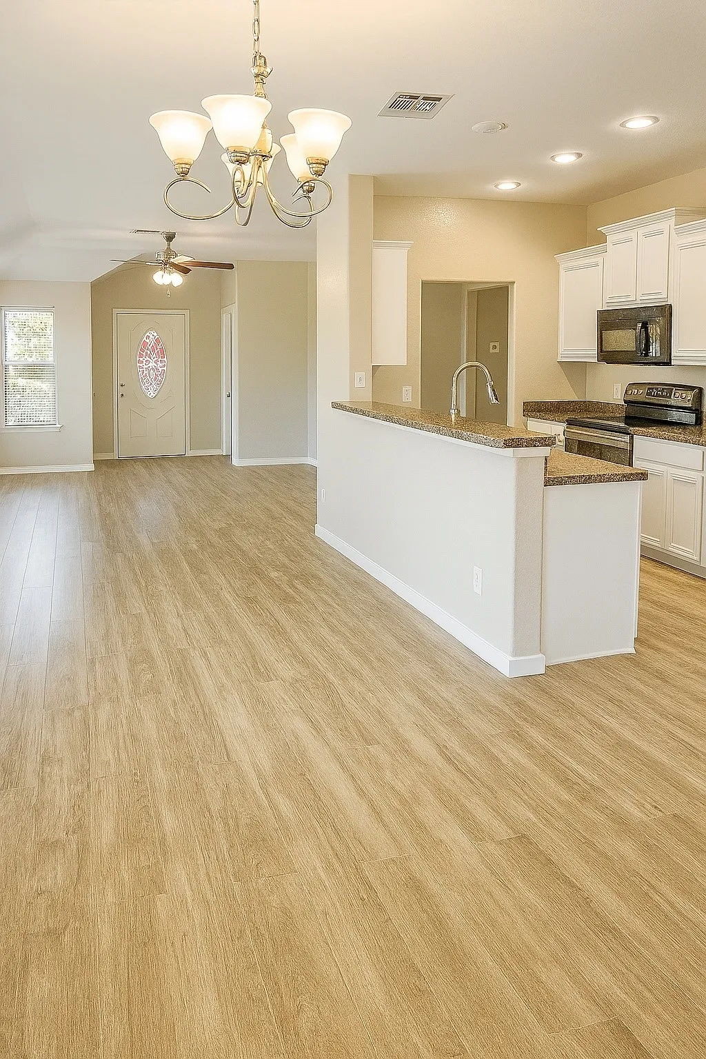 Single Family Residence For Sale in Collin County , 117 Indian Creek, Anna, Texas 75409, 3 Bedroom, 2 Bathroom, 2 Garage spaces, 1,260 Sqft, built in 2011, Preowned, mls#21026177, Real Estate Agent in Anna, Homes For Sale in Collin county, Homes For Sale in Anna, Realtor in Anna Texas, Real Estate Brokerage Independent Realty Texas, Luminita Cordes Realtor