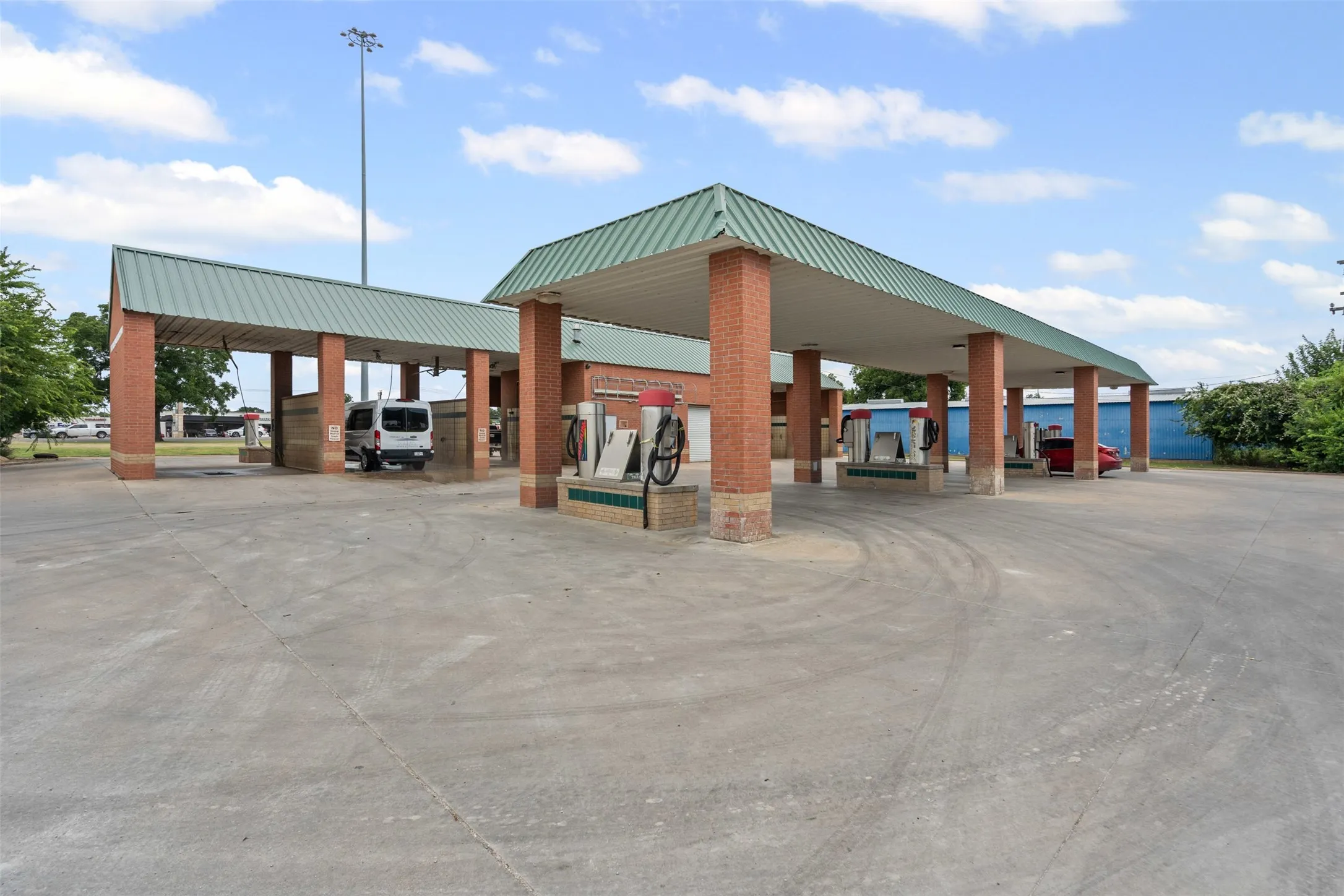 Business For Sale in Hood County , 1433 N Plaza Drive, Granbury, Texas 76048, 0, 0, Garage spaces, 0 Sqft, built in 1999, Preowned, mls#21014174, Real Estate Agent in Granbury, Homes For Sale in Hood county, Homes For Sale in Granbury, Realtor in Granbury Texas, Real Estate Brokerage Independent Realty Texas, Luminita Cordes Realtor
