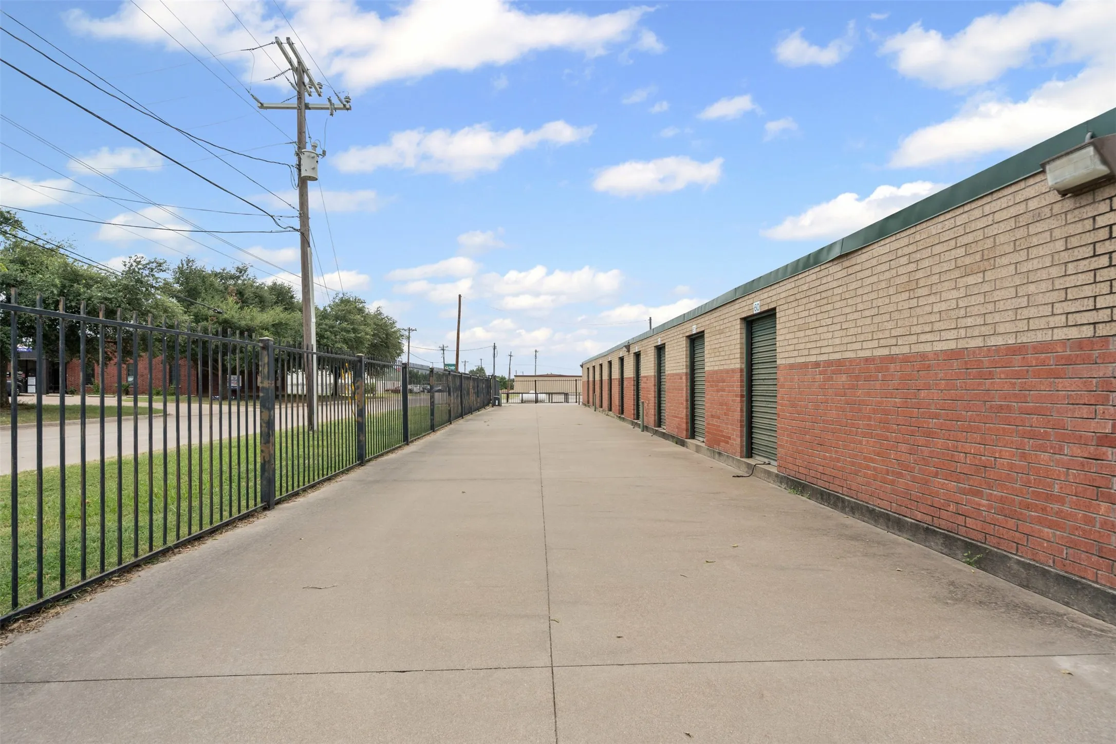 Business For Sale in Hood County , 1433 N Plaza Drive, Granbury, Texas 76048, 0, 0, Garage spaces, 0 Sqft, built in 1999, Preowned, mls#21014174, Real Estate Agent in Granbury, Homes For Sale in Hood county, Homes For Sale in Granbury, Realtor in Granbury Texas, Real Estate Brokerage Independent Realty Texas, Luminita Cordes Realtor