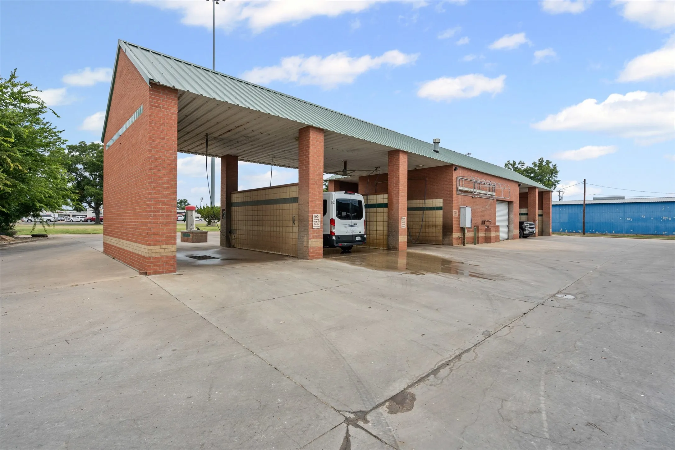 Business For Sale in Hood County , 1433 N Plaza Drive, Granbury, Texas 76048, 0, 0, Garage spaces, 0 Sqft, built in 1999, Preowned, mls#21014174, Real Estate Agent in Granbury, Homes For Sale in Hood county, Homes For Sale in Granbury, Realtor in Granbury Texas, Real Estate Brokerage Independent Realty Texas, Luminita Cordes Realtor