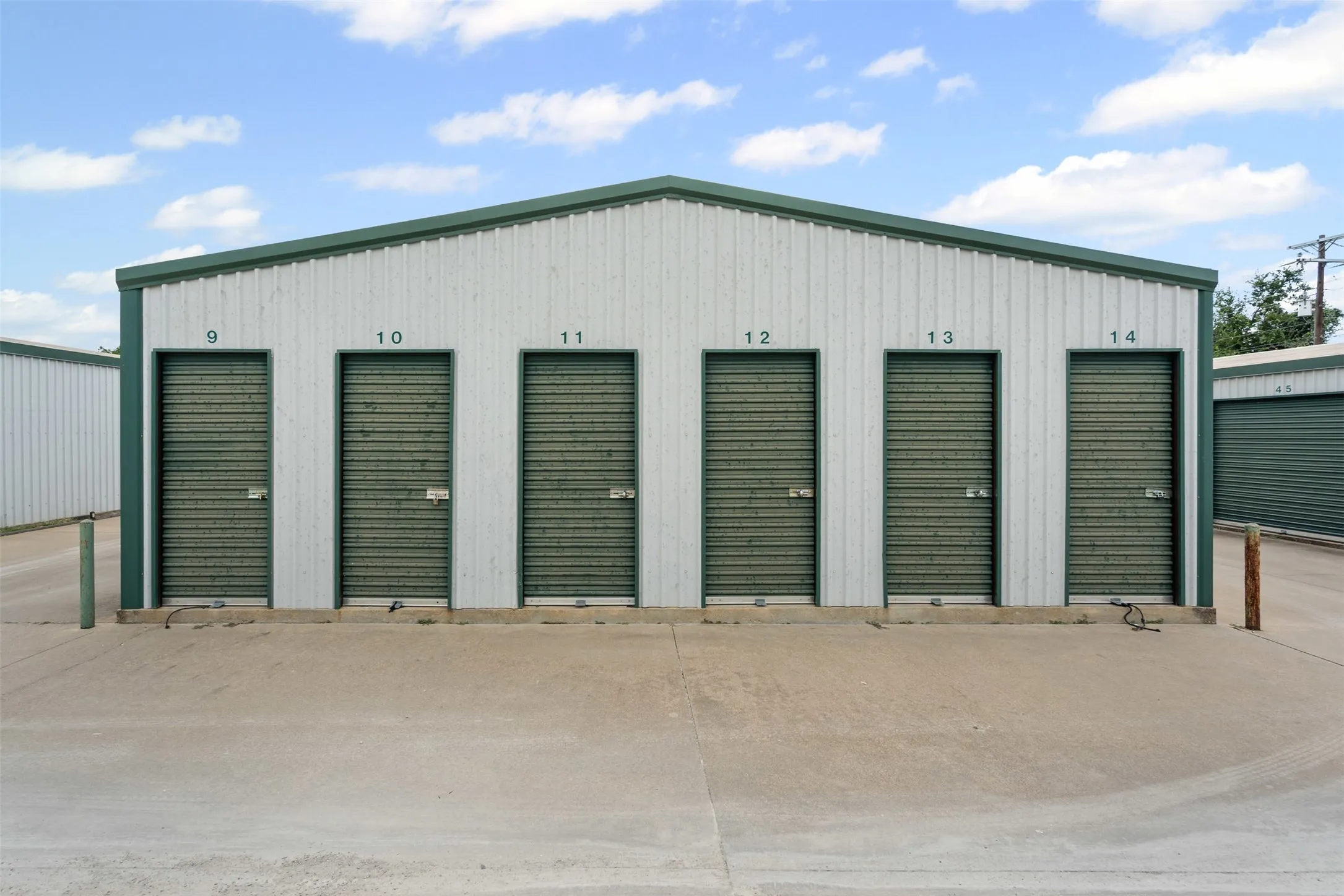Business For Sale in Hood County , 1433 N Plaza Drive, Granbury, Texas 76048, 0, 0, Garage spaces, 0 Sqft, built in 1999, Preowned, mls#21014174, Real Estate Agent in Granbury, Homes For Sale in Hood county, Homes For Sale in Granbury, Realtor in Granbury Texas, Real Estate Brokerage Independent Realty Texas, Luminita Cordes Realtor