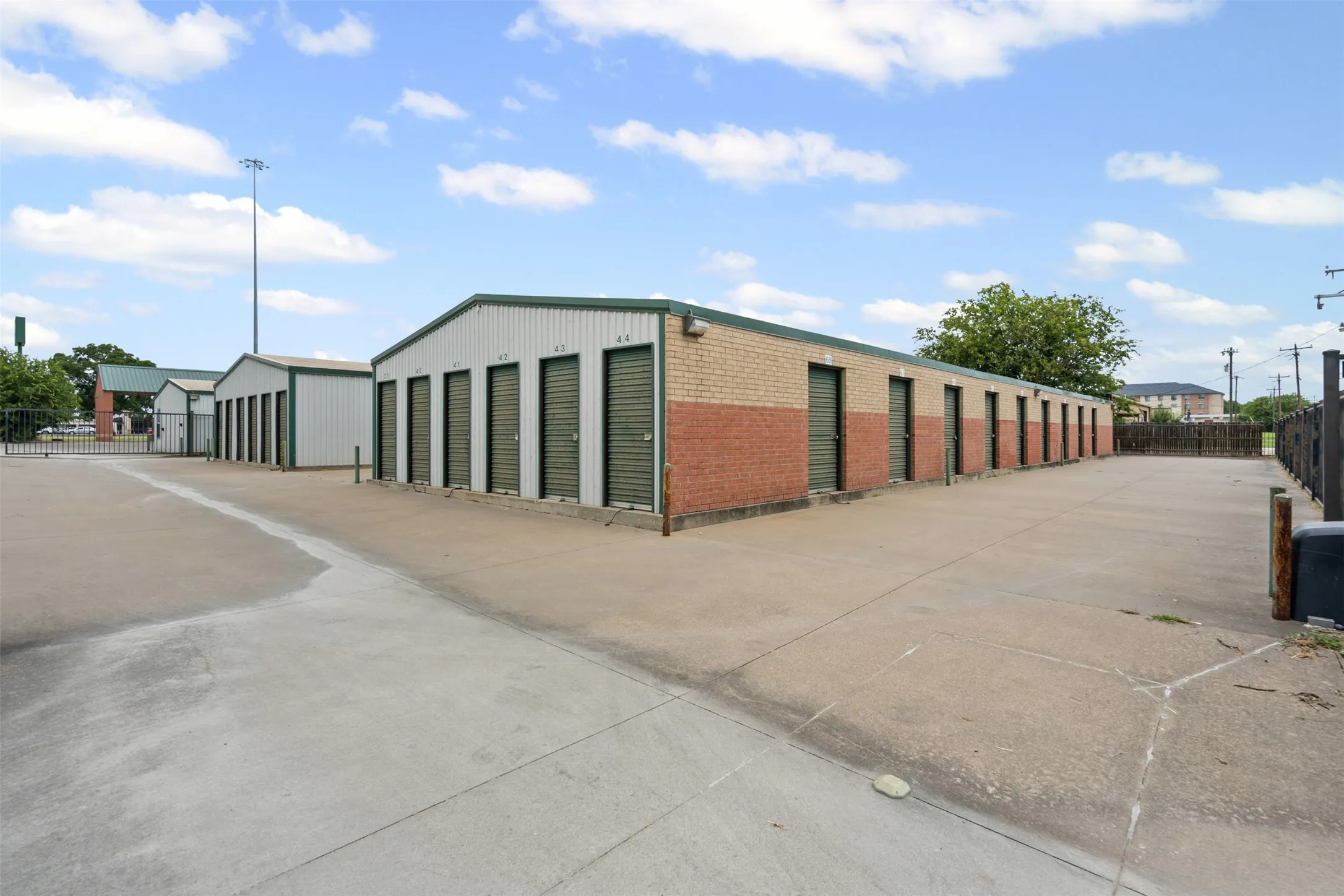 Business For Sale in Hood County , 1433 N Plaza Drive, Granbury, Texas 76048, 0, 0, Garage spaces, 0 Sqft, built in 1999, Preowned, mls#21014174, Real Estate Agent in Granbury, Homes For Sale in Hood county, Homes For Sale in Granbury, Realtor in Granbury Texas, Real Estate Brokerage Independent Realty Texas, Luminita Cordes Realtor