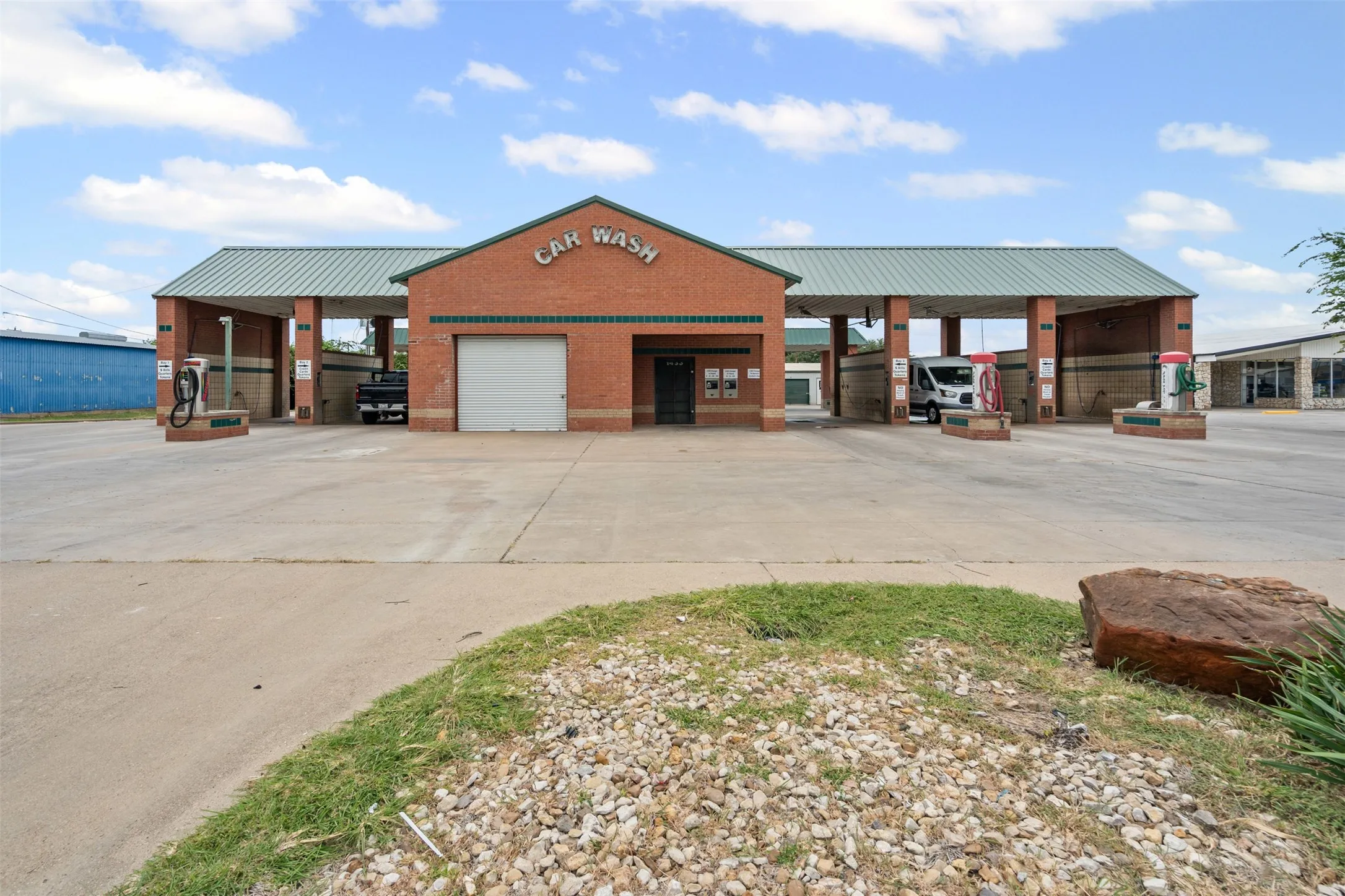 Business For Sale in Hood County , 1433 N Plaza Drive, Granbury, Texas 76048, 0, 0, Garage spaces, 0 Sqft, built in 1999, Preowned, mls#21014174, Real Estate Agent in Granbury, Homes For Sale in Hood county, Homes For Sale in Granbury, Realtor in Granbury Texas, Real Estate Brokerage Independent Realty Texas, Luminita Cordes Realtor