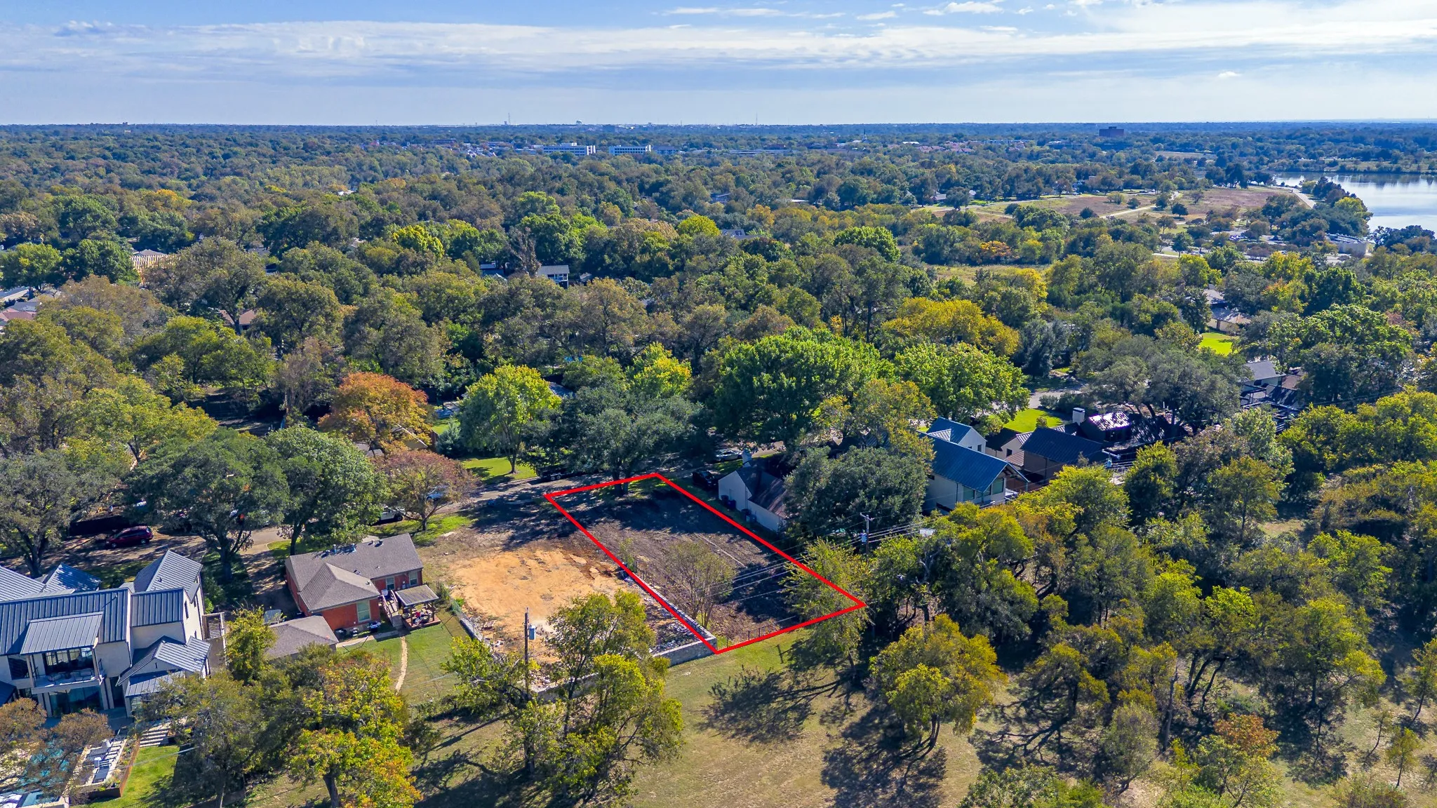 Parcel aerial: premier homesite steps from White Rock Lake Park