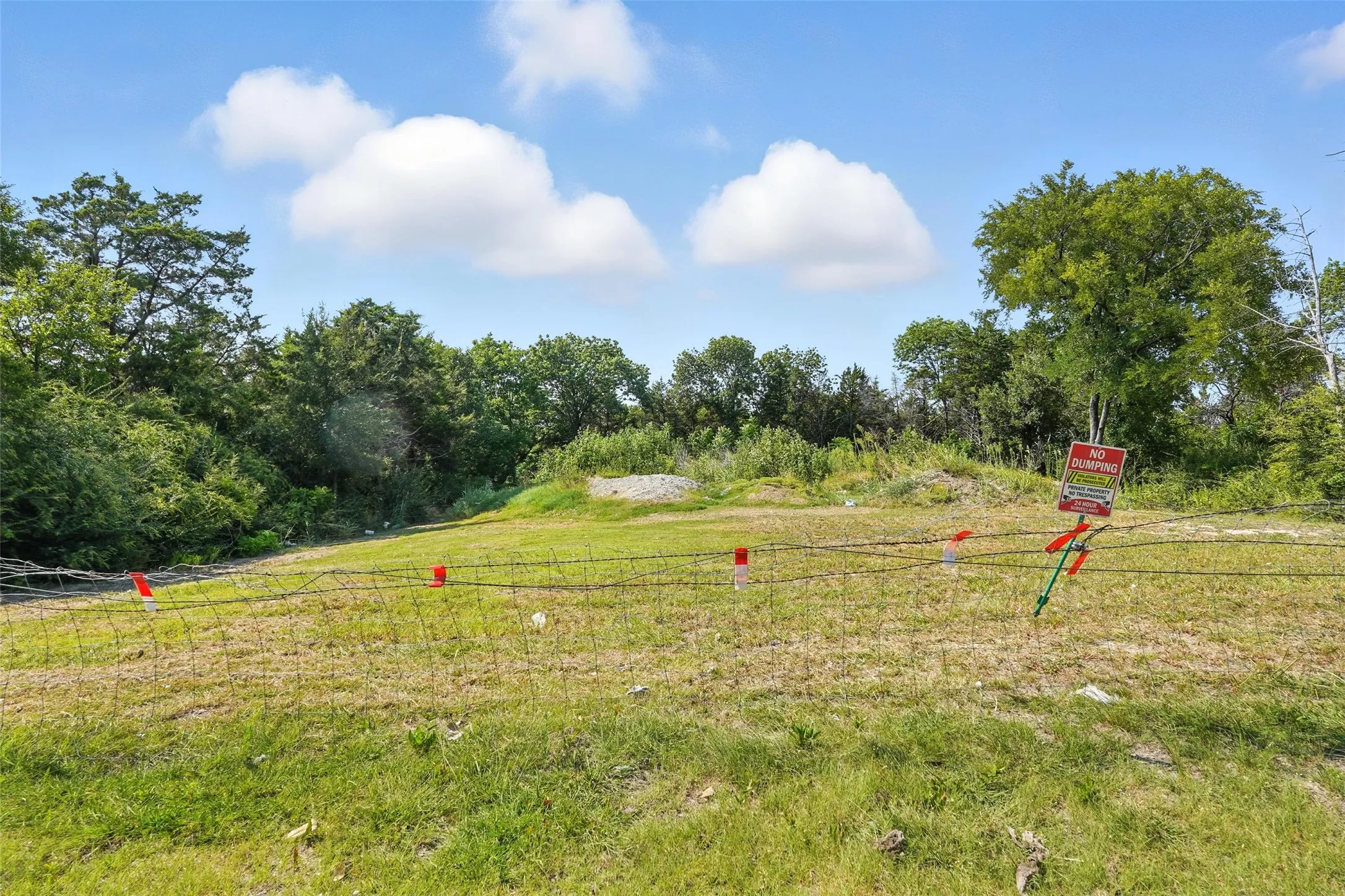 Surrounding community with a lawn