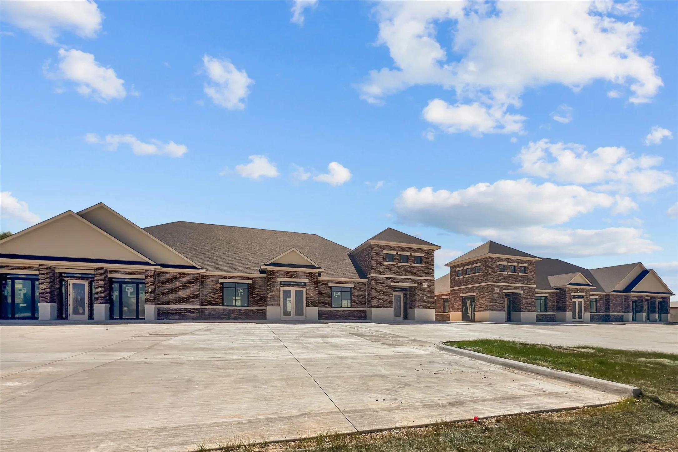 Office For Rent in Parker County , 301 W Stage Coach Trail, Willow Park, Texas 76087, 0, 0, Garage spaces, 11,348 Sqft, built in 2026, New Construction - Incomplete, Price $30, mls#21024559, Real Estate Agent in Willow Park, Homes For Rent in Parker county, Homes For Rent in Willow Park, Realtor in Willow Park Texas, Real Estate Brokerage Independent Realty Texas, Luminita Cordes Realtor
