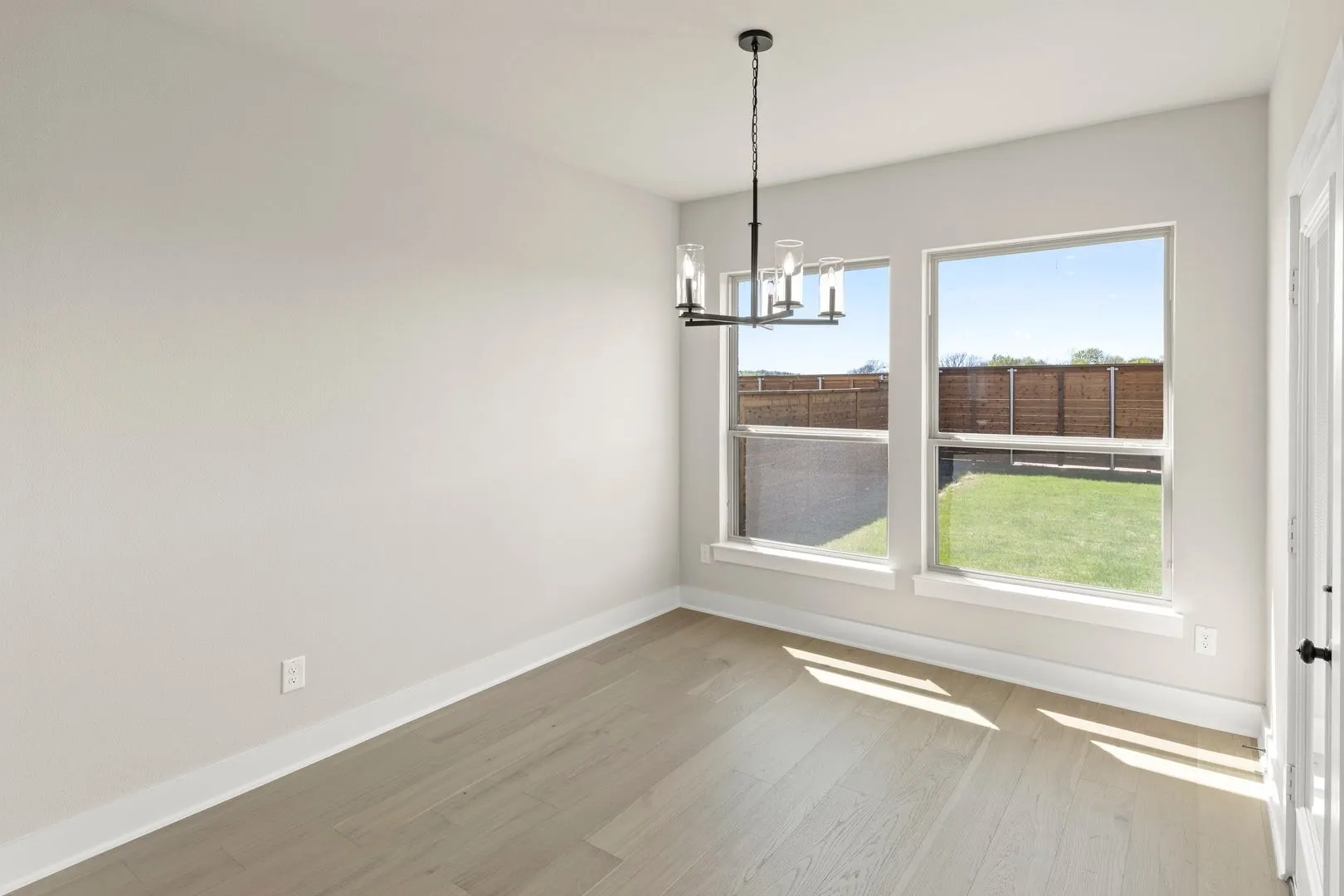Single Family Residence For Sale in Dallas County , 1816 Possum Fire Trail, Mesquite, Texas 75181, 5 Bedroom, 4 Bathroom, 2 Garage spaces, 3,185 Sqft, built in 2025, New Construction - Complete, mls#21027068, Real Estate Agent in Mesquite, Homes For Sale in Dallas county, Homes For Sale in Mesquite, Realtor in Mesquite Texas, Real Estate Brokerage Independent Realty Texas, Luminita Cordes Realtor
