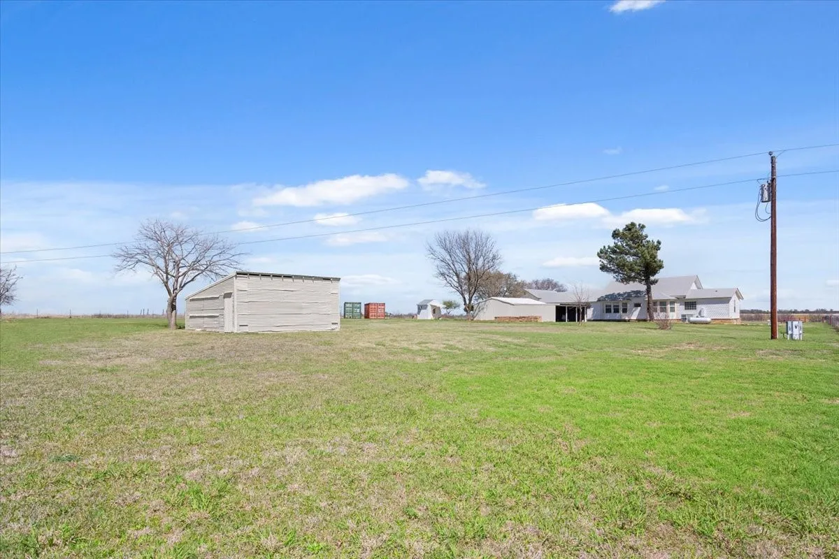 Single Family Residence For Sale in Bosque County , 596 County Road 3425, Clifton, Texas 76634, 5 Bedroom, 4 Bathroom, Garage spaces, 3,613 Sqft, built in 1945, mls#21024507, Real Estate Agent in Clifton, Homes For Sale in Bosque county, Homes For Sale in Clifton, Realtor in Clifton Texas, Real Estate Brokerage Independent Realty Texas, Luminita Cordes Realtor
