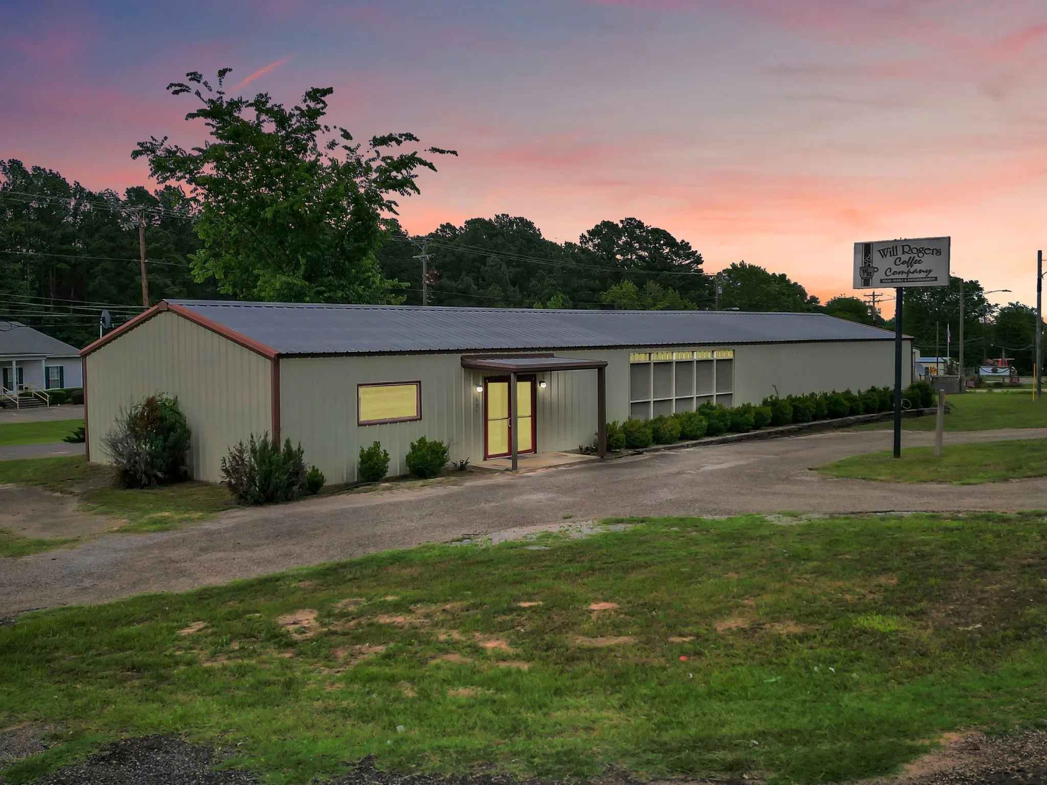 Retail For Sale in Wood County , 521 E Front Street, Hawkins, Texas 75765, 0, 0, Garage spaces, 0 Sqft, built in 2011, Preowned, mls#21027396, Real Estate Agent in Hawkins, Homes For Sale in Wood county, Homes For Sale in Hawkins, Realtor in Hawkins Texas, Real Estate Brokerage Independent Realty Texas, Luminita Cordes Realtor