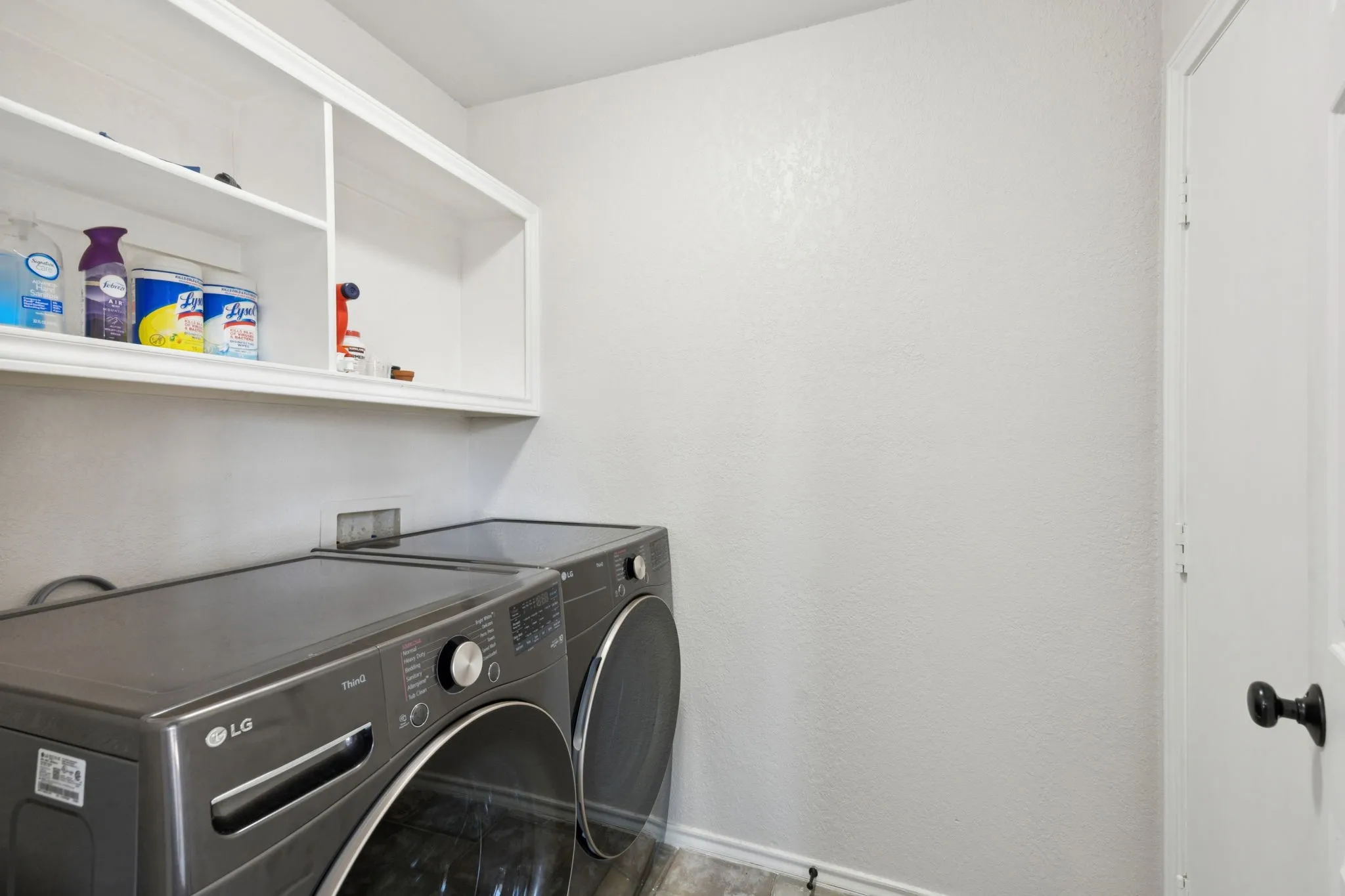 Single Family Residence For Rent in Denton County , 1823 Dew Valley Drive, Carrollton, Texas 75010, 3 Bedroom, 2 Bathroom, 2 Garage spaces, 1,530 Sqft, built in 1988, mls#21022951, Real Estate Agent in Carrollton, Homes For Rent in Denton county, Homes For Rent in Carrollton, Realtor in Carrollton Texas, Real Estate Brokerage Independent Realty Texas, Luminita Cordes Realtor