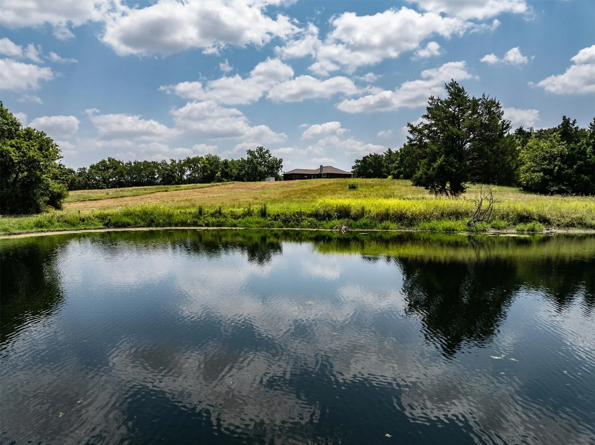Single Family Residence For Sale in Collin County , 3800 County Road 660, Farmersville, Texas 75442, 2 Bedroom, 2 Bathroom, 2 Garage spaces, 2,308 Sqft, built in 1985, Preowned, mls#21023928, Real Estate Agent in Farmersville, Homes For Sale in Collin county, Homes For Sale in Farmersville, Realtor in Farmersville Texas, Real Estate Brokerage Independent Realty Texas, Luminita Cordes Realtor