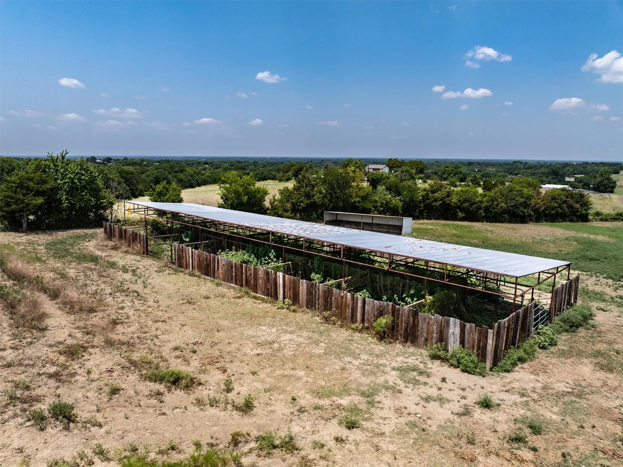 Single Family Residence For Sale in Collin County , 3800 County Road 660, Farmersville, Texas 75442, 2 Bedroom, 2 Bathroom, 2 Garage spaces, 2,308 Sqft, built in 1985, Preowned, mls#21023928, Real Estate Agent in Farmersville, Homes For Sale in Collin county, Homes For Sale in Farmersville, Realtor in Farmersville Texas, Real Estate Brokerage Independent Realty Texas, Luminita Cordes Realtor