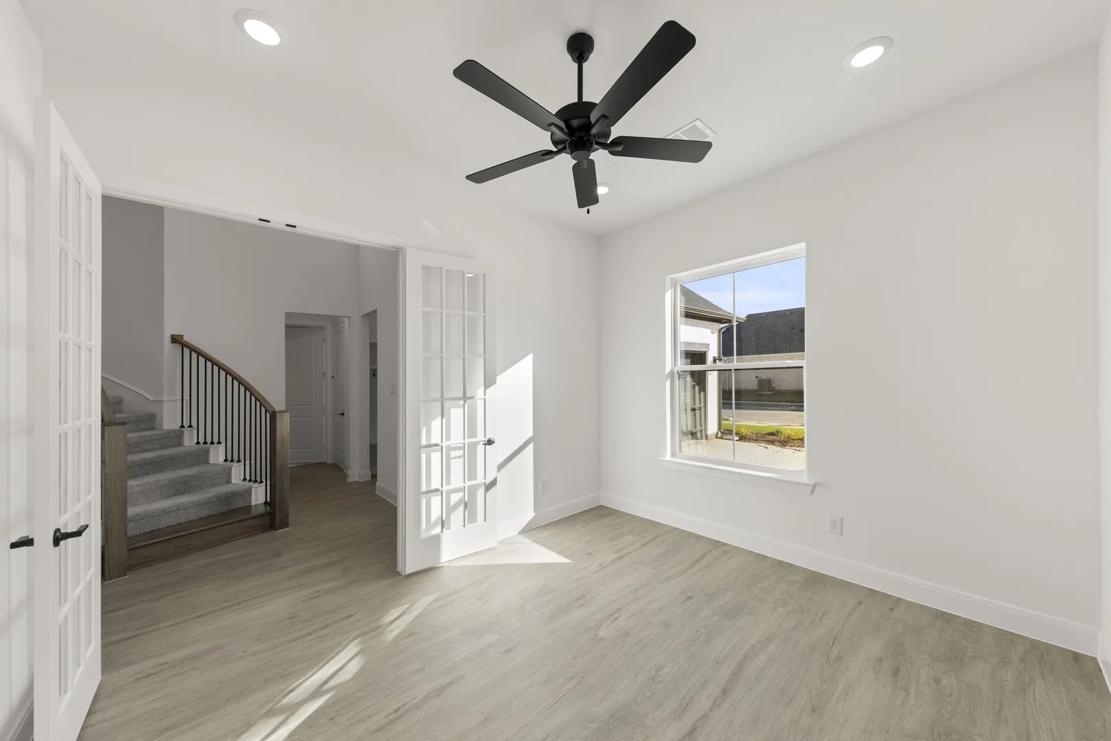 04. 605 Bunchberry - Study