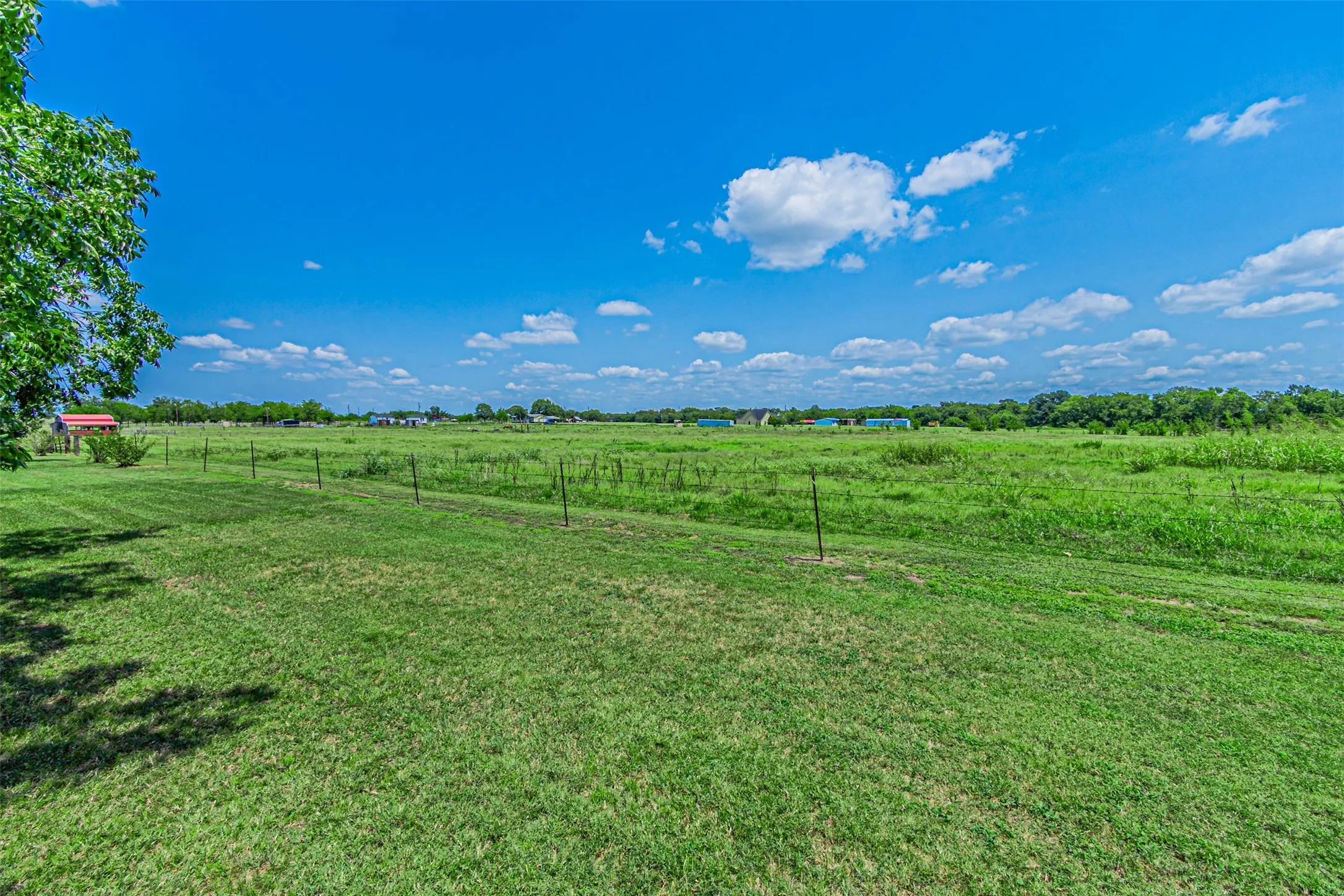 View of yard with a view of countryside