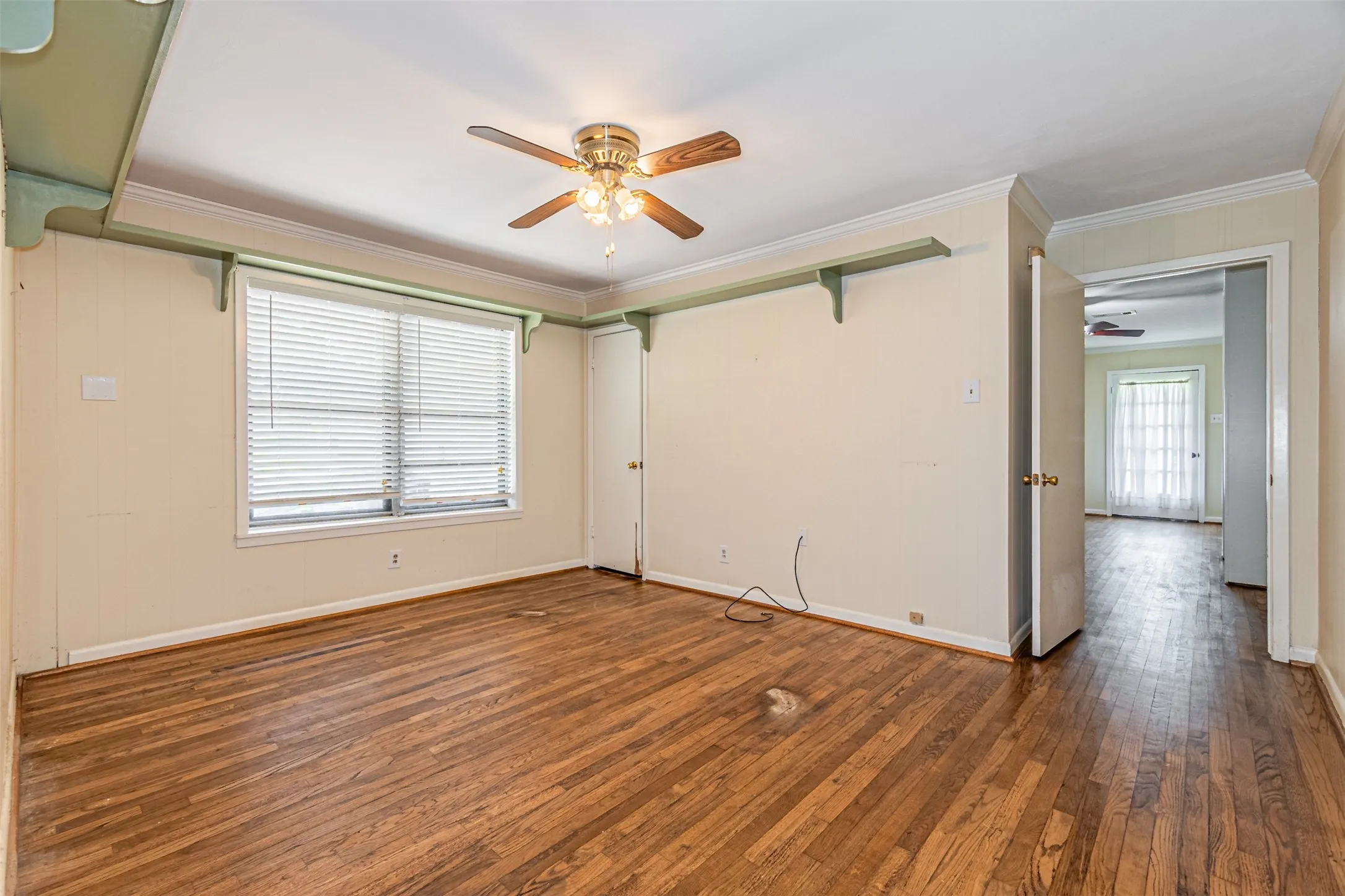 Single Family Residence For Sale in Van Zandt County , 268 VZ County Road 3416, Wills Point, Texas 75169, 3 Bedroom, 3 Bathroom, Garage spaces, 2,724 Sqft, built in 1960, Preowned, mls#21029158, Real Estate Agent in Wills Point, Homes For Sale in Van Zandt county, Homes For Sale in Wills Point, Realtor in Wills Point Texas, Real Estate Brokerage Independent Realty Texas, Luminita Cordes Realtor