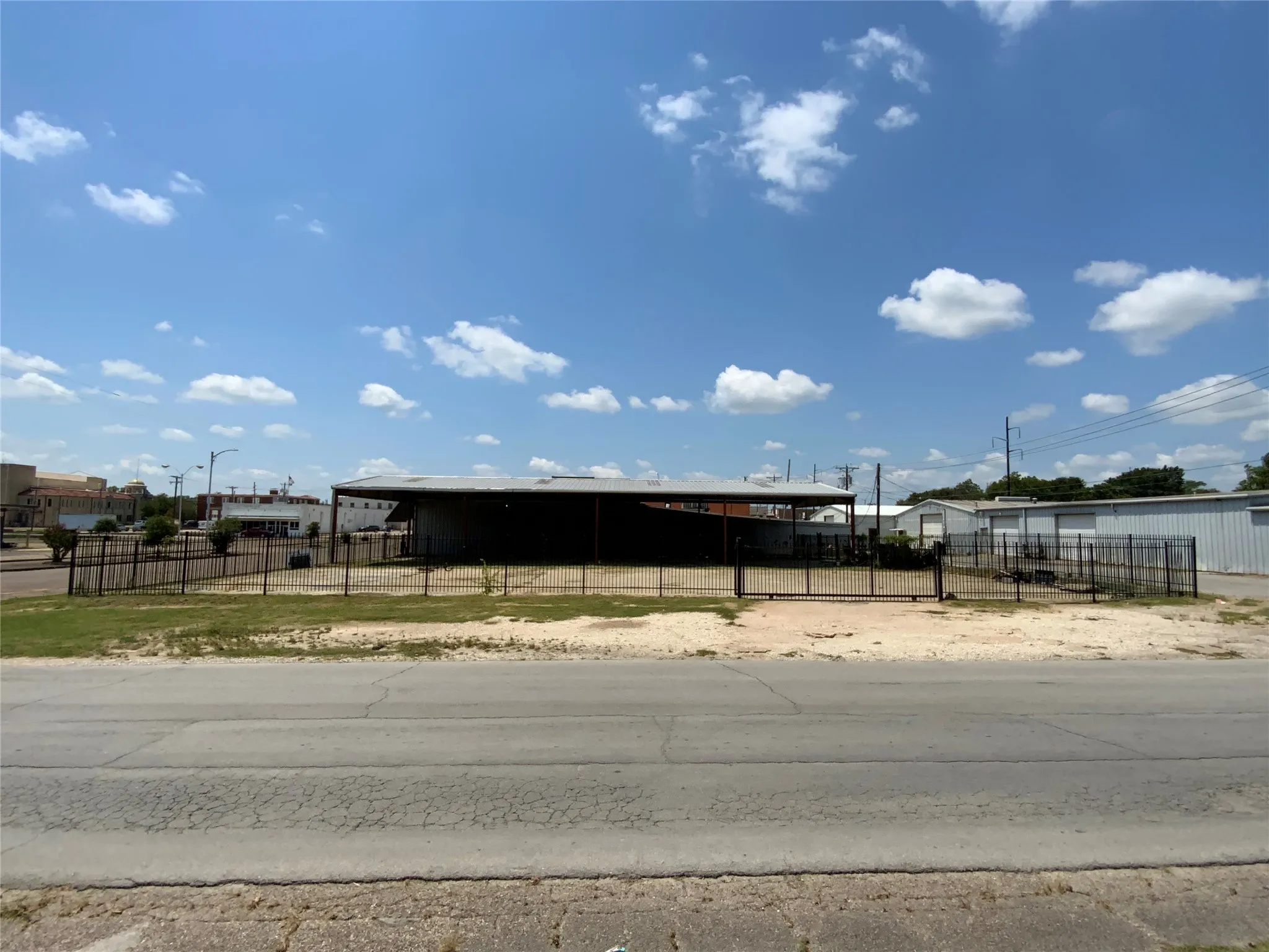 Retail For Sale in Limestone County , 405 E Commerce Street, Mexia, Texas 76667, 0, 0, Garage spaces, 22,875 Sqft, built in 1944, Preowned, Price $425,000, mls#21010111, Real Estate Agent in Mexia, Homes For Sale in Limestone county, Homes For Sale in Mexia, Realtor in Mexia Texas, Real Estate Brokerage Independent Realty Texas, Luminita Cordes Realtor