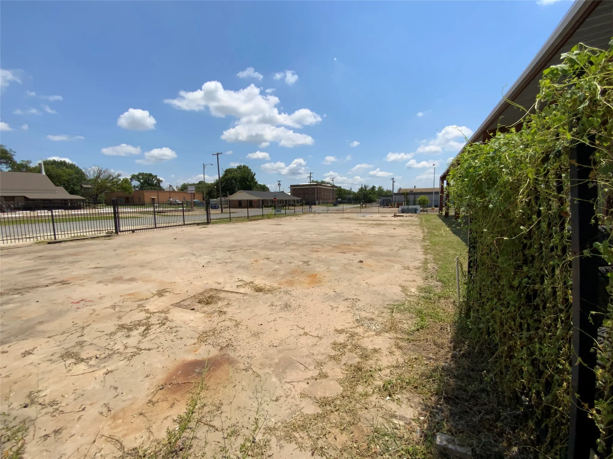 Retail For Sale in Limestone County , 405 E Commerce Street, Mexia, Texas 76667, 0, 0, Garage spaces, 22,875 Sqft, built in 1944, Preowned, Price $425,000, mls#21010111, Real Estate Agent in Mexia, Homes For Sale in Limestone county, Homes For Sale in Mexia, Realtor in Mexia Texas, Real Estate Brokerage Independent Realty Texas, Luminita Cordes Realtor