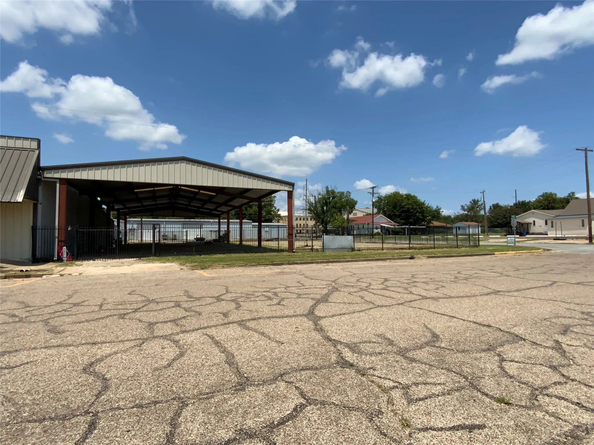 Retail For Sale in Limestone County , 405 E Commerce Street, Mexia, Texas 76667, 0, 0, Garage spaces, 22,875 Sqft, built in 1944, Preowned, Price $425,000, mls#21010111, Real Estate Agent in Mexia, Homes For Sale in Limestone county, Homes For Sale in Mexia, Realtor in Mexia Texas, Real Estate Brokerage Independent Realty Texas, Luminita Cordes Realtor