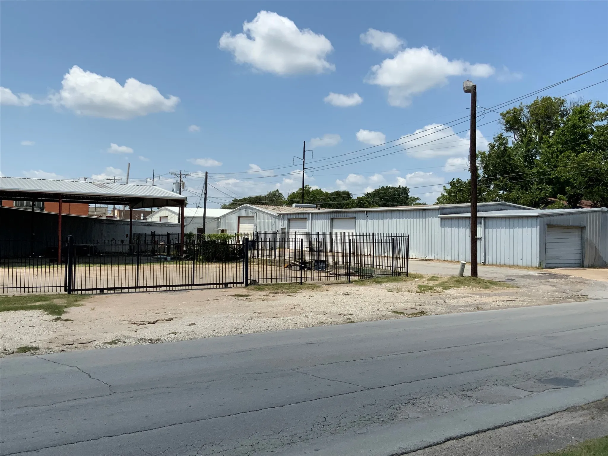Retail For Sale in Limestone County , 405 E Commerce Street, Mexia, Texas 76667, 0, 0, Garage spaces, 22,875 Sqft, built in 1944, Preowned, Price $425,000, mls#21010111, Real Estate Agent in Mexia, Homes For Sale in Limestone county, Homes For Sale in Mexia, Realtor in Mexia Texas, Real Estate Brokerage Independent Realty Texas, Luminita Cordes Realtor