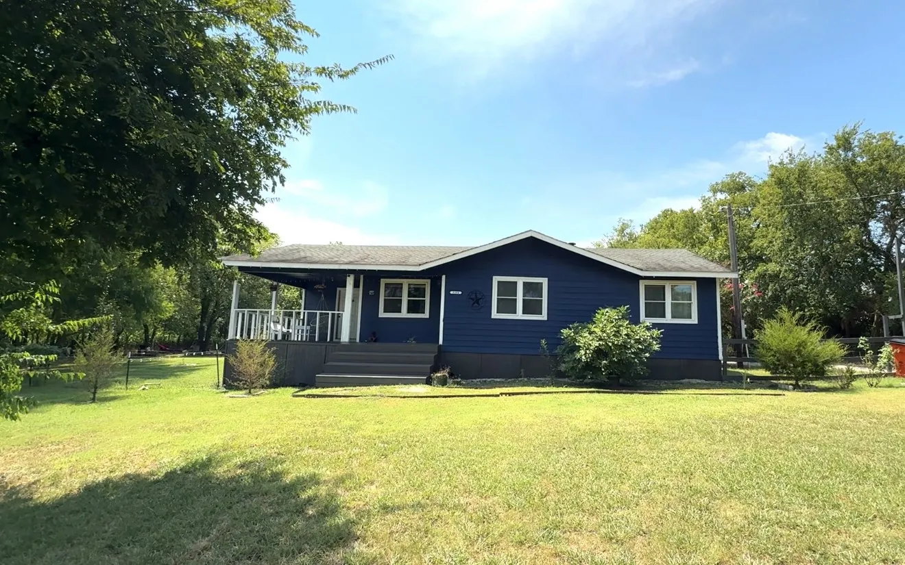 Single Family Residence For Sale in Collin County , 8384 Fm 545, Blue Ridge, Texas 75424, 3 Bedroom, 2 Bathroom, Garage spaces, 1,306 Sqft, built in 1985, mls#21031355, Real Estate Agent in Blue Ridge, Homes For Sale in Collin county, Homes For Sale in Blue Ridge, Realtor in Blue Ridge Texas, Real Estate Brokerage Independent Realty Texas, Luminita Cordes Realtor