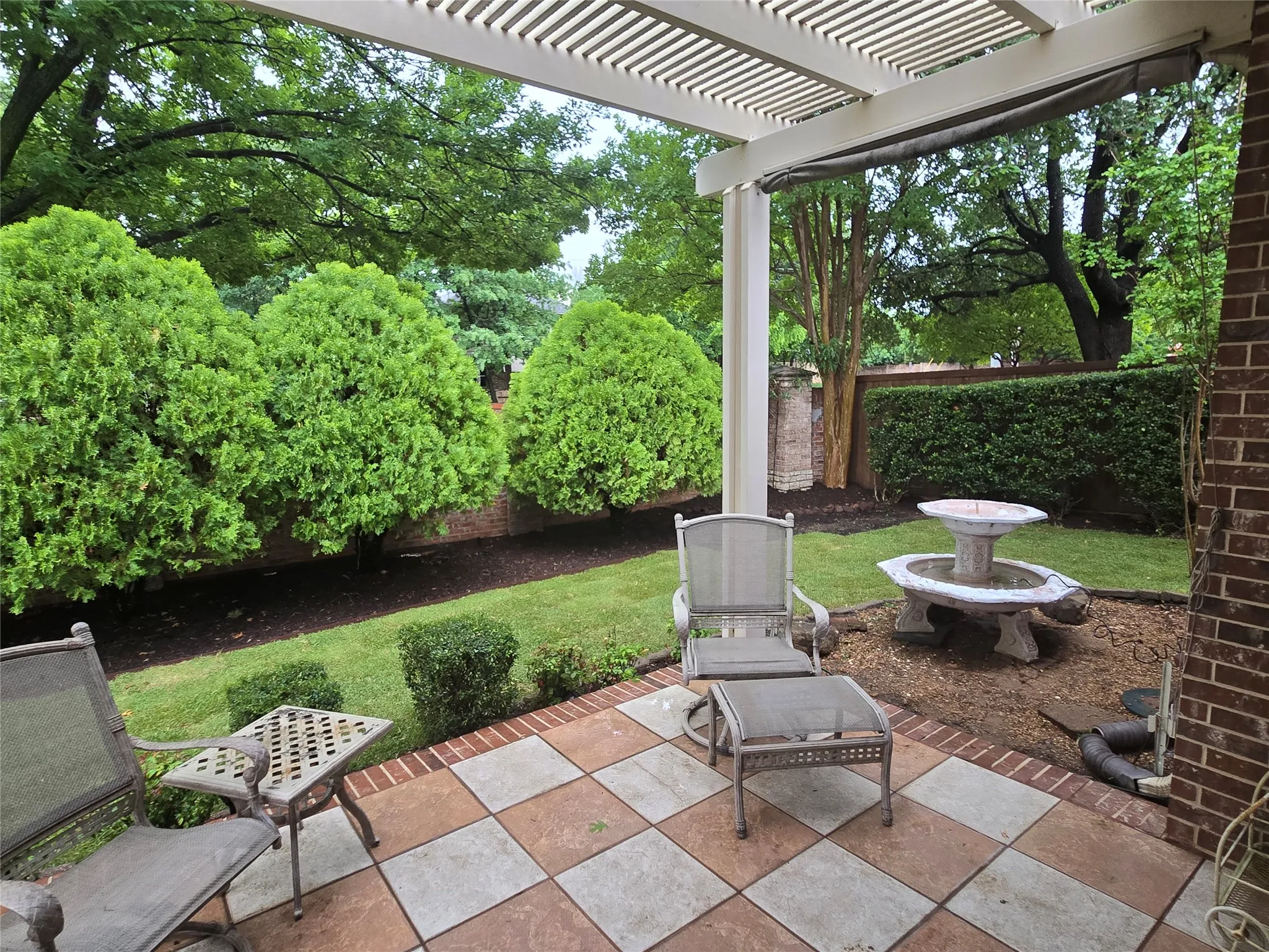Single Family Residence For Sale in Denton County , 1614 Villa Court, Corinth, Texas 76210, 3 Bedroom, 3 Bathroom, 2 Garage spaces, 2,584 Sqft, built in 2000, mls#21031593, Real Estate Agent in Corinth, Homes For Sale in Denton county, Homes For Sale in Corinth, Realtor in Corinth Texas, Real Estate Brokerage Independent Realty Texas, Luminita Cordes Realtor