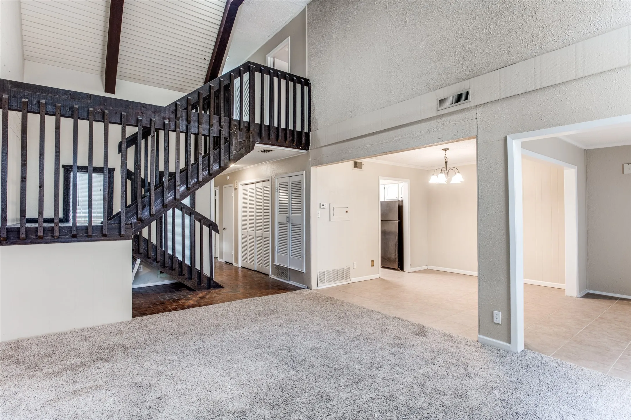 OPEN FLOORPLAN~