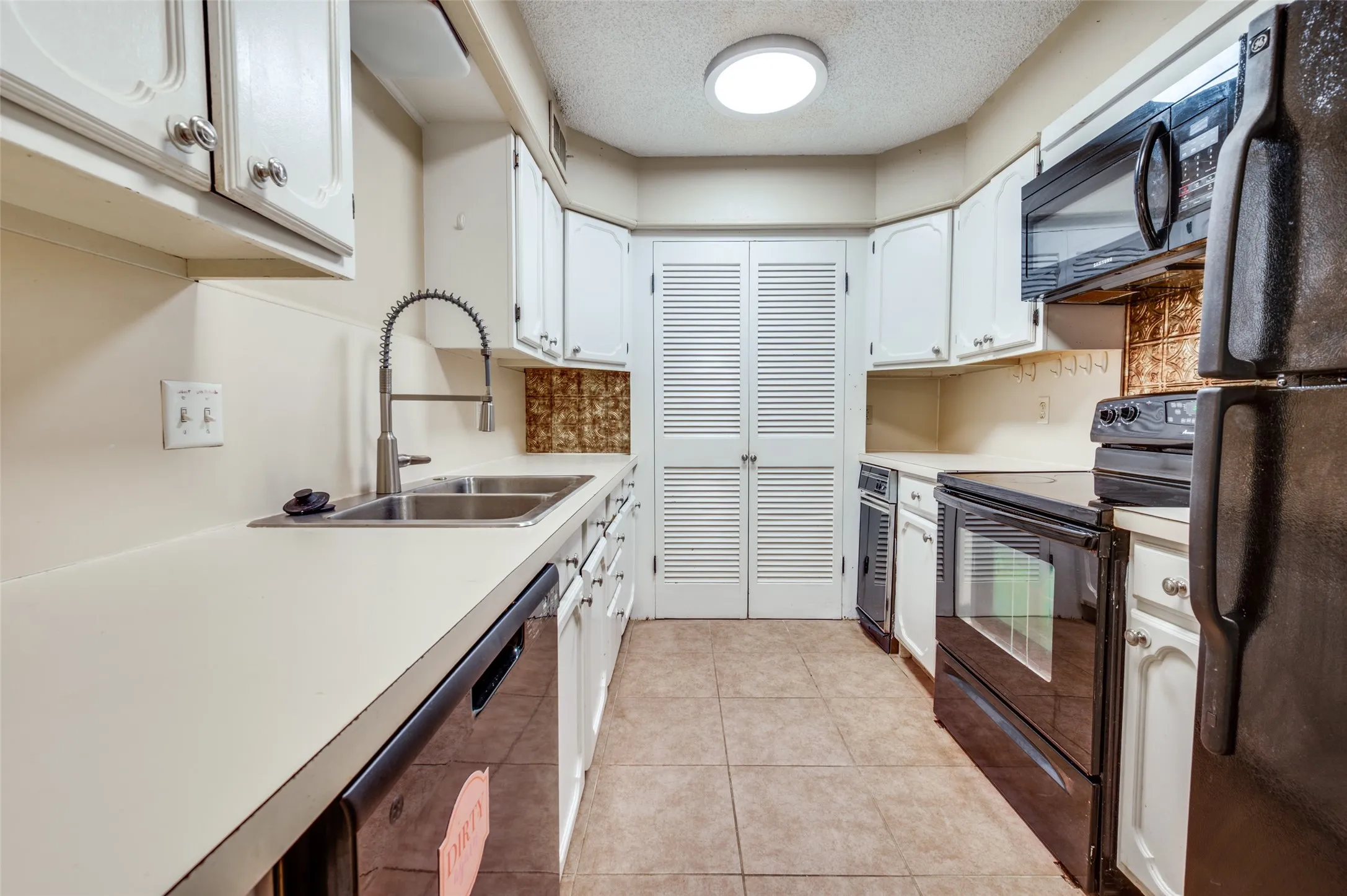 GALLEY KITCHEN~