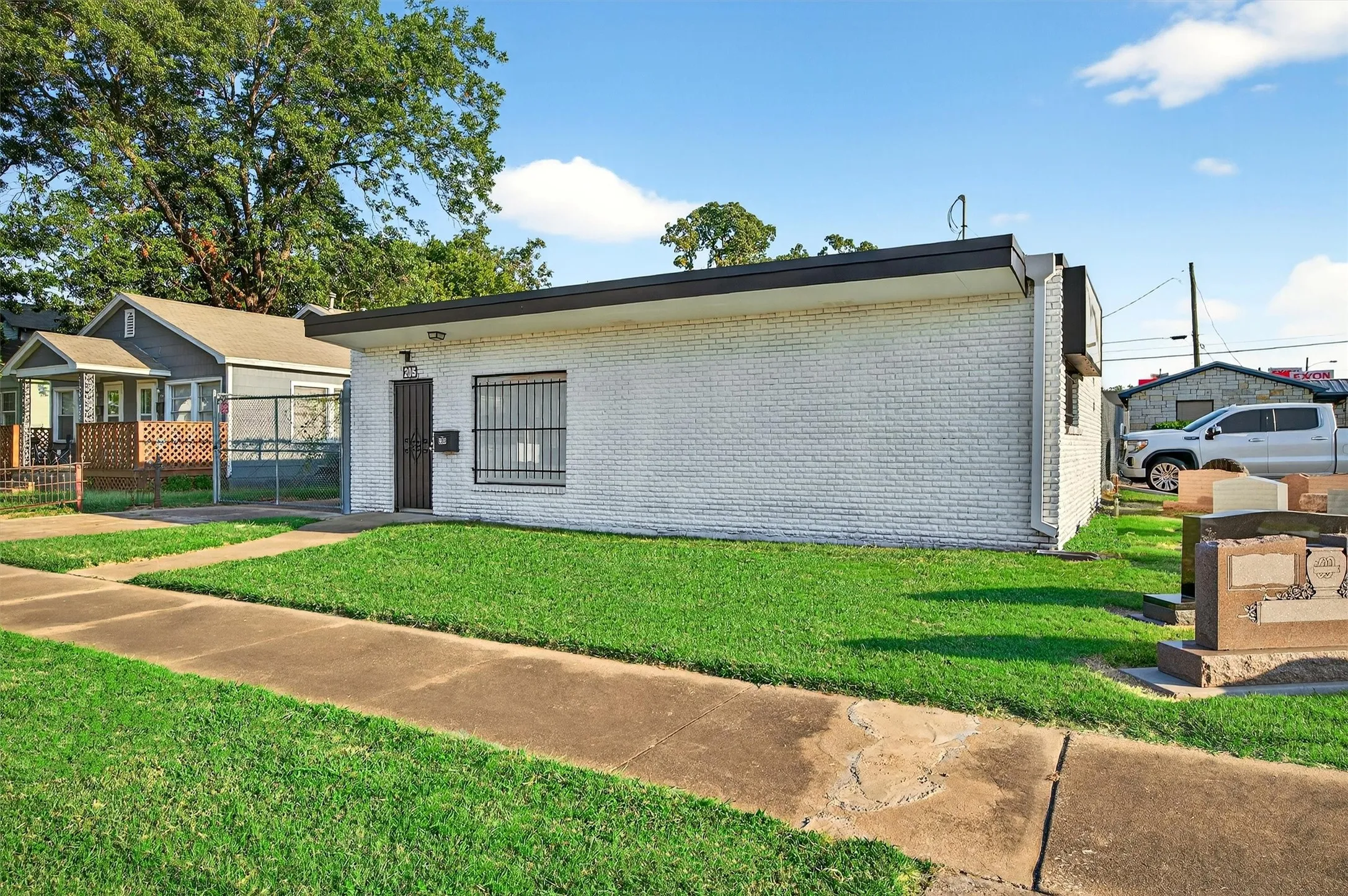 Business For Rent in Grayson County , 205 W Gandy Street, Denison, Texas 75020, 0, 0, Garage spaces, 0 Sqft, built in 1980, Preowned, mls#21032472, Real Estate Agent in Denison, Homes For Rent in Grayson county, Homes For Rent in Denison, Realtor in Denison Texas, Real Estate Brokerage Independent Realty Texas, Luminita Cordes Realtor