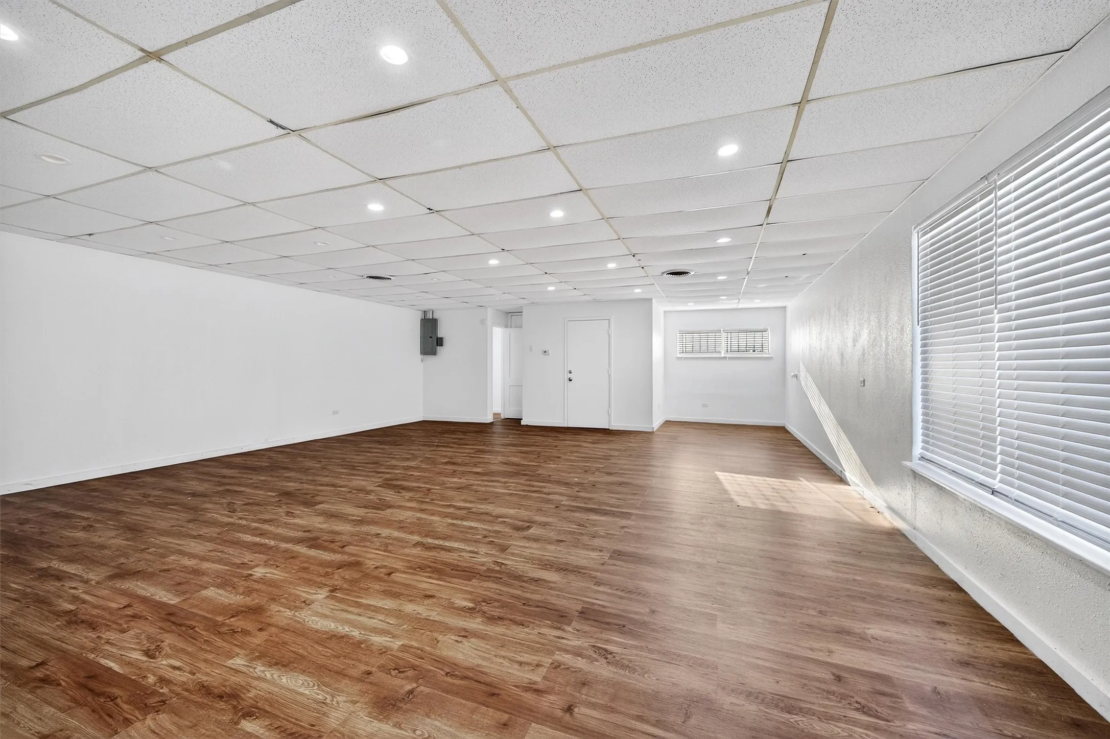 Business For Rent in Grayson County , 205 W Gandy Street, Denison, Texas 75020, 0, 0, Garage spaces, 0 Sqft, built in 1980, Preowned, mls#21032472, Real Estate Agent in Denison, Homes For Rent in Grayson county, Homes For Rent in Denison, Realtor in Denison Texas, Real Estate Brokerage Independent Realty Texas, Luminita Cordes Realtor