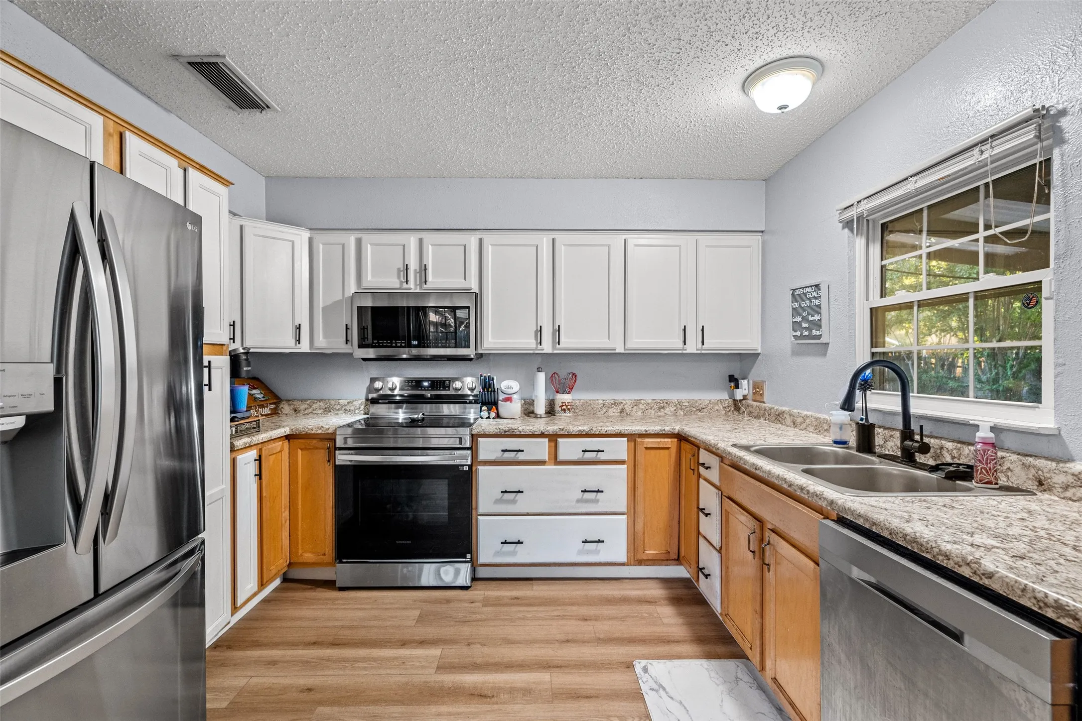 Single Family Residence For Sale in Dallas County , 2837 Corrida Court, Grand Prairie, Texas 75052, 4 Bedrooms, 2 Bathrooms, 2 Garage spaces, 1,712 Sqft, built in 1970, Preowned, Price $299,900, mls#21031924, Real Estate Agent in Grand Prairie, Homes For Sale in Dallas county, Homes For Sale in Grand Prairie, Realtor in Grand Prairie Texas, Real Estate Brokerage Independent Realty Texas, Luminita Cordes Realtor