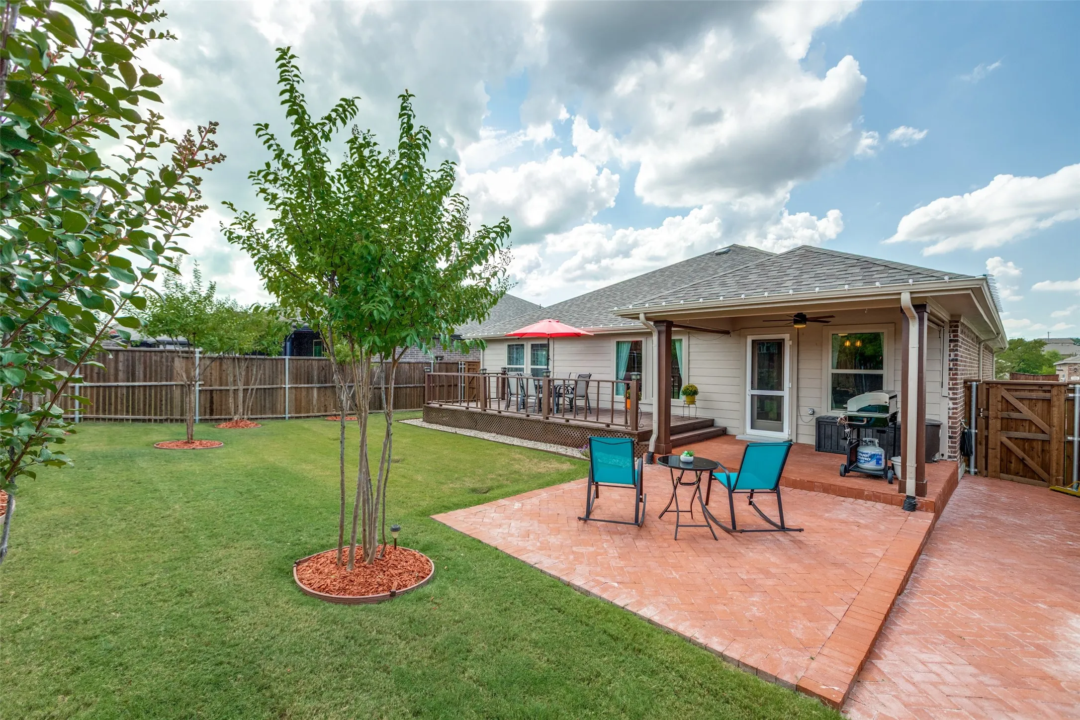Single Family Residence For Sale in Collin County , 1208 Johnson Drive, Celina, Texas 75009, 3 Bedroom, 2 Bathroom, 2 Garage spaces, 1,523 Sqft, built in 2022, Preowned, mls#21032748, Real Estate Agent in Celina, Homes For Sale in Collin county, Homes For Sale in Celina, Realtor in Celina Texas, Real Estate Brokerage Independent Realty Texas, Luminita Cordes Realtor