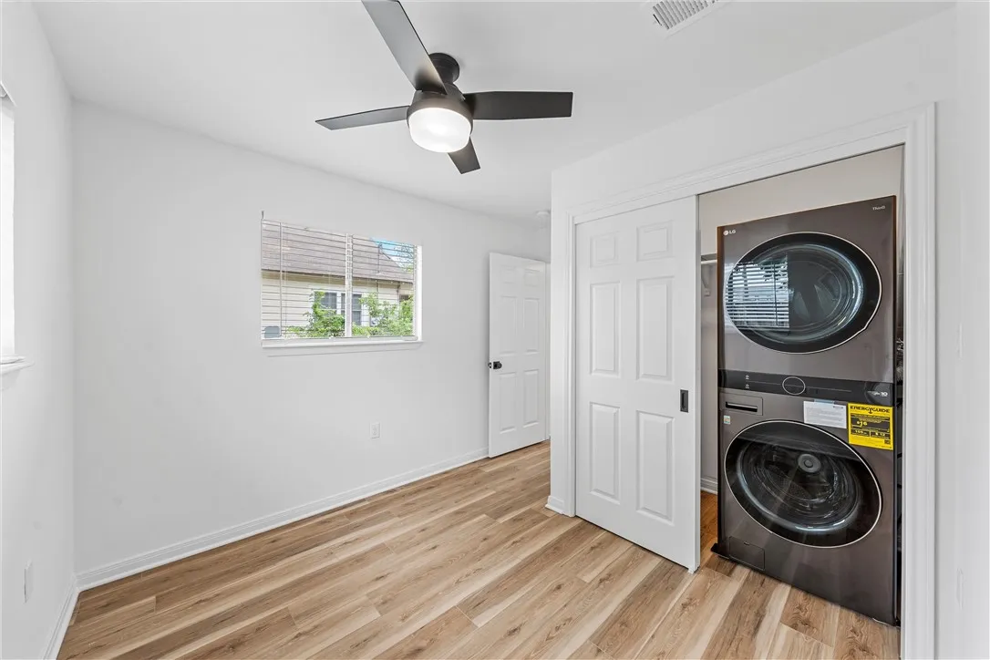 Single Family Residence For Sale in Mc Lennan County , 1801 S 8th Street, Waco, Texas 76706, 5 Bedroom, 5 Bathroom, Garage spaces, 1,855 Sqft, built in 1936, mls#21032620, Real Estate Agent in Waco, Homes For Sale in Mc Lennan county, Homes For Sale in Waco, Realtor in Waco Texas, Real Estate Brokerage Independent Realty Texas, Luminita Cordes Realtor