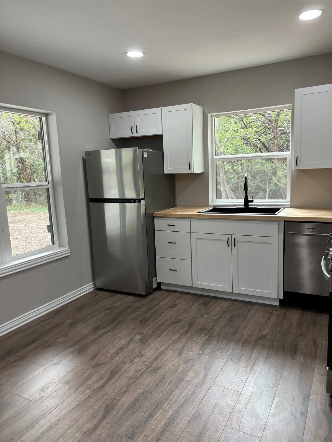 Single Family Residence For Sale in Bosque County , 118 County Road 1503, Morgan, Texas 76671, 2 Bedroom, 2 Bathroom, Garage spaces, 1,350 Sqft, built in 1955, mls#21027563, Real Estate Agent in Morgan, Homes For Sale in Bosque county, Homes For Sale in Morgan, Realtor in Morgan Texas, Real Estate Brokerage Independent Realty Texas, Luminita Cordes Realtor