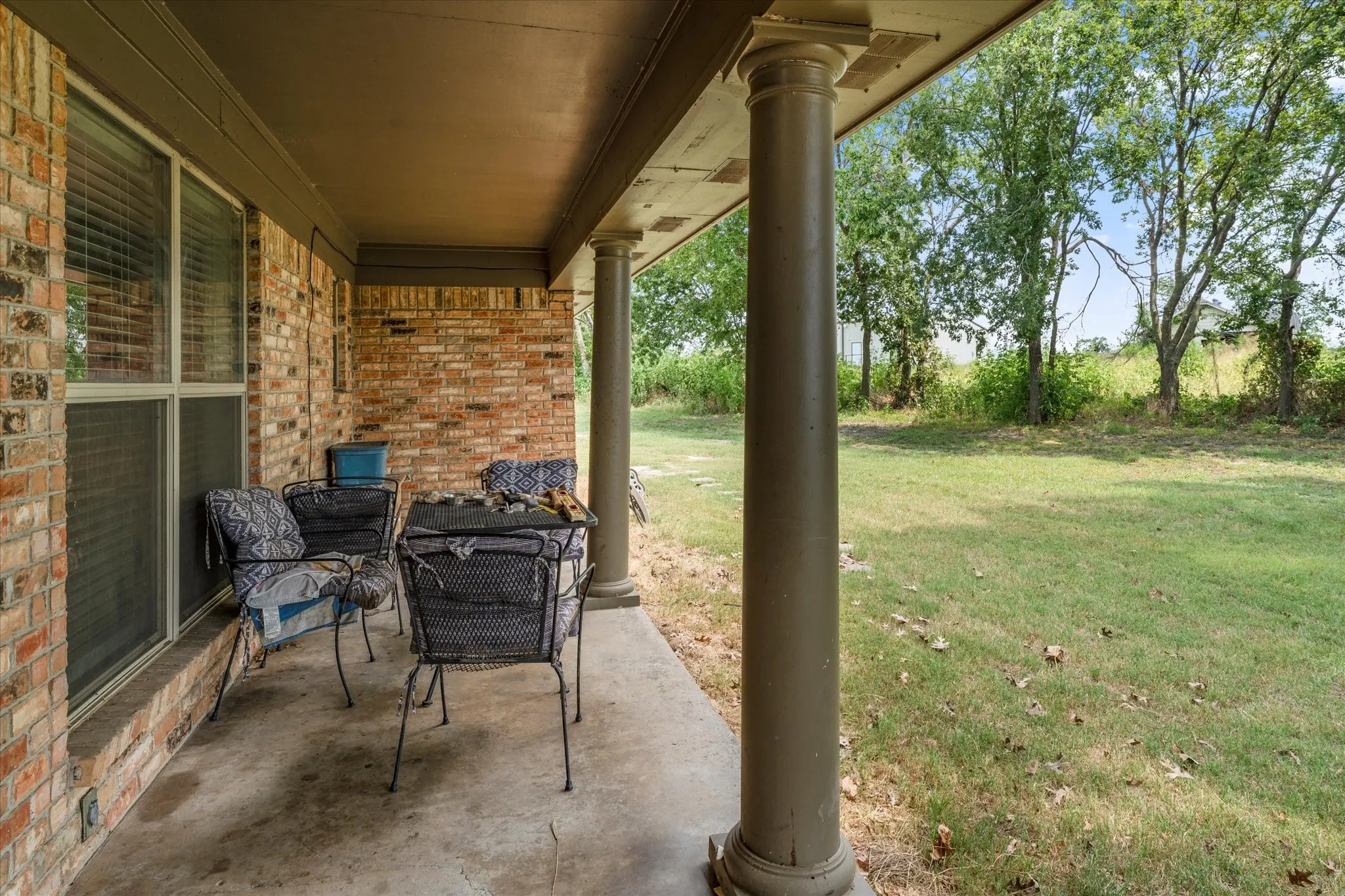 Single Family Residence For Sale in Navarro County , 2569 Fm-55, Barry, Texas 75102, 4 Bedrooms, 2 Bathrooms, Garage spaces, 2,316 Sqft, built in 1982, Preowned, Price $425,000, mls#21033898, Real Estate Agent in Barry, Homes For Sale in Navarro county, Homes For Sale in Barry, Realtor in Barry Texas, Real Estate Brokerage Independent Realty Texas, Luminita Cordes Realtor