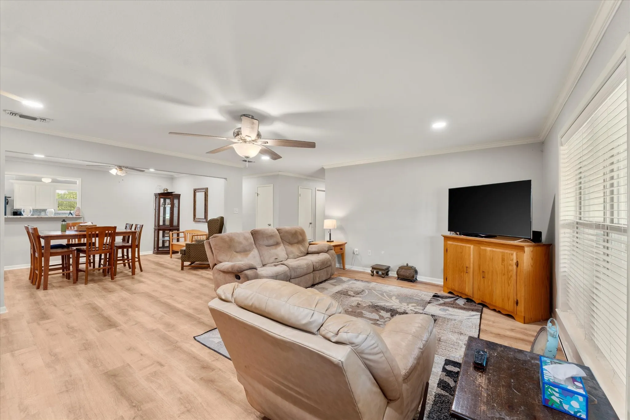Single Family Residence For Sale in Navarro County , 2569 Fm-55, Barry, Texas 75102, 4 Bedrooms, 2 Bathrooms, Garage spaces, 2,316 Sqft, built in 1982, Preowned, Price $425,000, mls#21033898, Real Estate Agent in Barry, Homes For Sale in Navarro county, Homes For Sale in Barry, Realtor in Barry Texas, Real Estate Brokerage Independent Realty Texas, Luminita Cordes Realtor