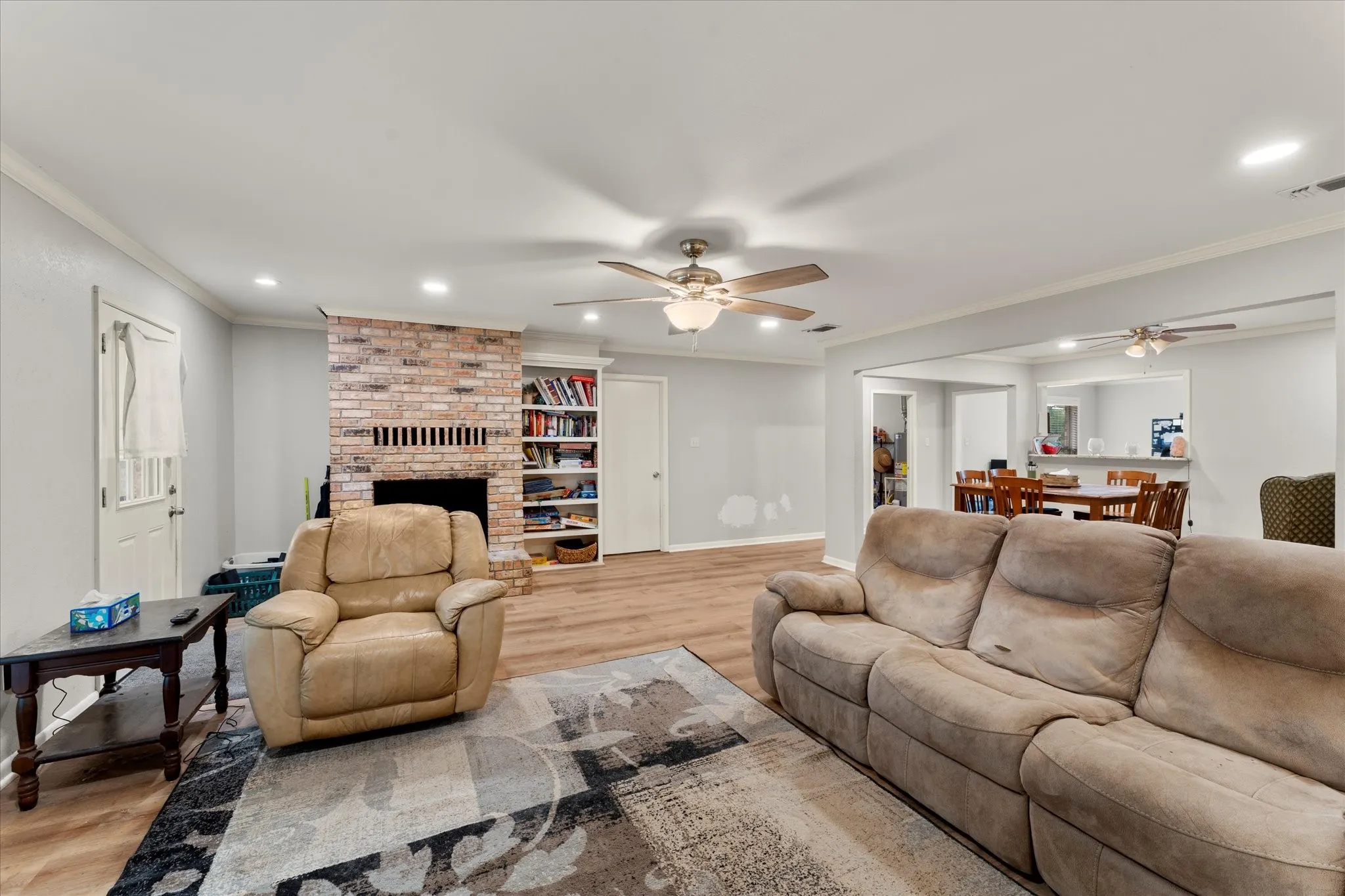 Single Family Residence For Sale in Navarro County , 2569 Fm-55, Barry, Texas 75102, 4 Bedrooms, 2 Bathrooms, Garage spaces, 2,316 Sqft, built in 1982, Preowned, Price $425,000, mls#21033898, Real Estate Agent in Barry, Homes For Sale in Navarro county, Homes For Sale in Barry, Realtor in Barry Texas, Real Estate Brokerage Independent Realty Texas, Luminita Cordes Realtor