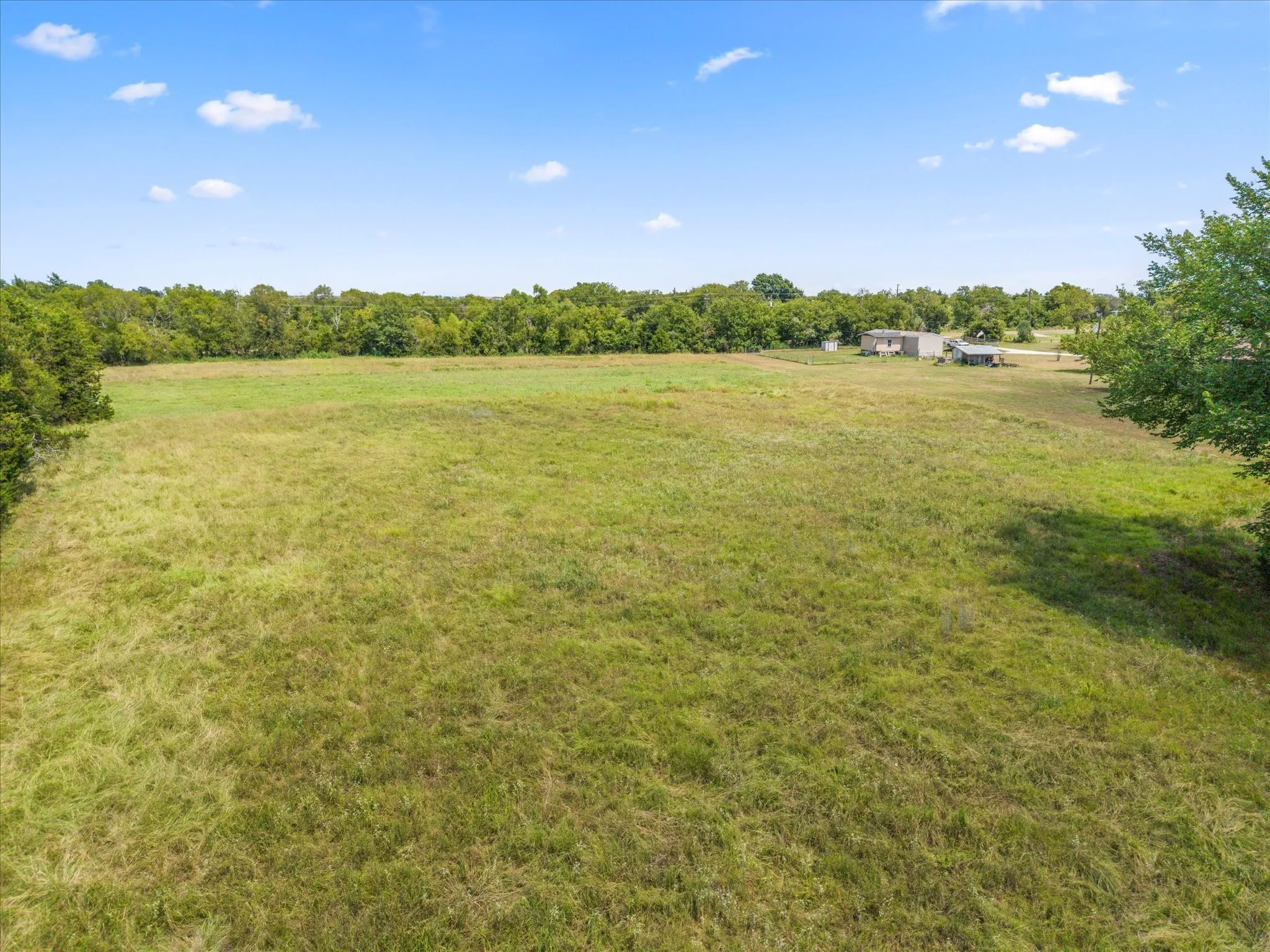 Single Family Residence For Sale in Navarro County , 2569 Fm-55, Barry, Texas 75102, 4 Bedrooms, 2 Bathrooms, Garage spaces, 2,316 Sqft, built in 1982, Preowned, Price $425,000, mls#21033898, Real Estate Agent in Barry, Homes For Sale in Navarro county, Homes For Sale in Barry, Realtor in Barry Texas, Real Estate Brokerage Independent Realty Texas, Luminita Cordes Realtor
